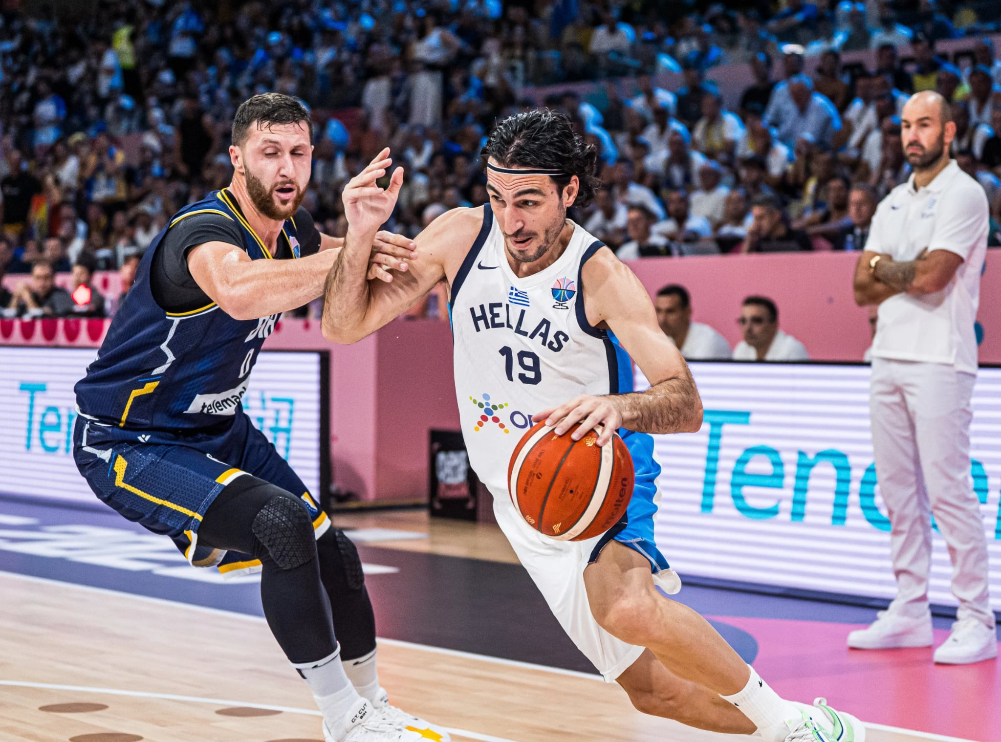 Ο Κατσίβελης επιστρέφει με το χάλκινο μετάλλιο της Εθνικής και «μπαίνει» στην προετοιμασία της ΑΕΚ