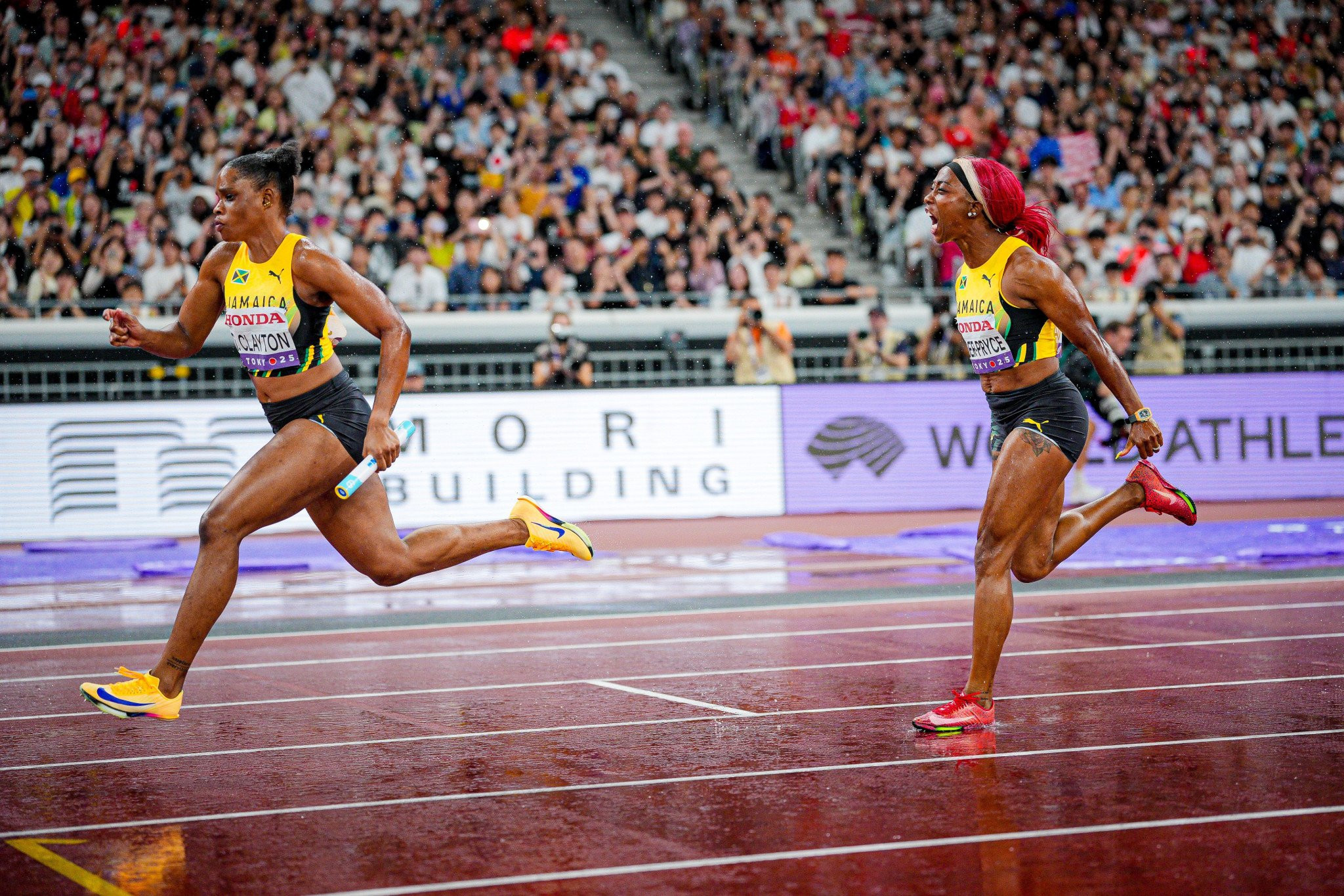 Παγκόσμιο στίβου: Κρέμασε τα σπάικς της η τρομερή Φρέιζερ Πράις μετά το 17ο παγκόσμιο μετάλλιο