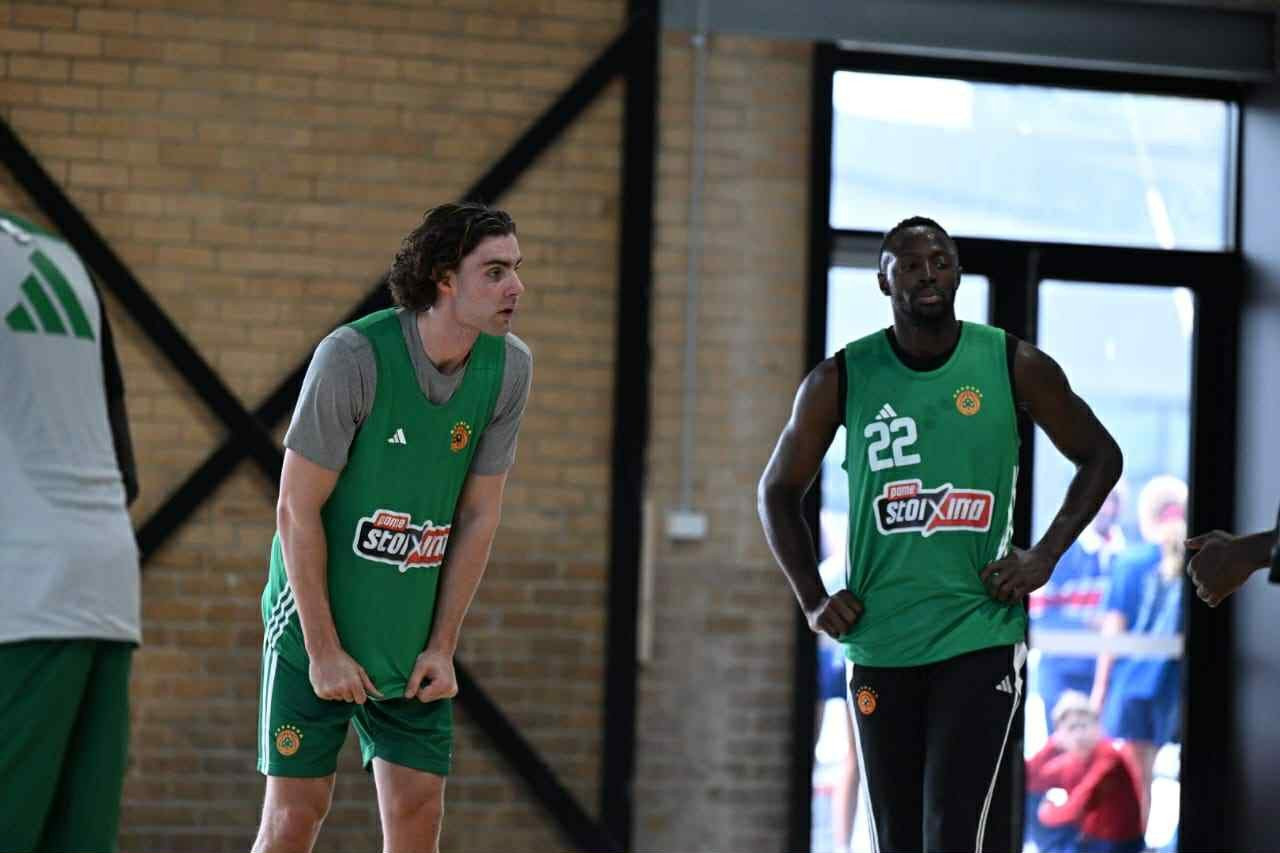 «Τρέλα» για τον Γκίντι με την πράσινη φανέλα - Έπαιξε δίπλα σε Ναν ο σταρ των Μπουλς