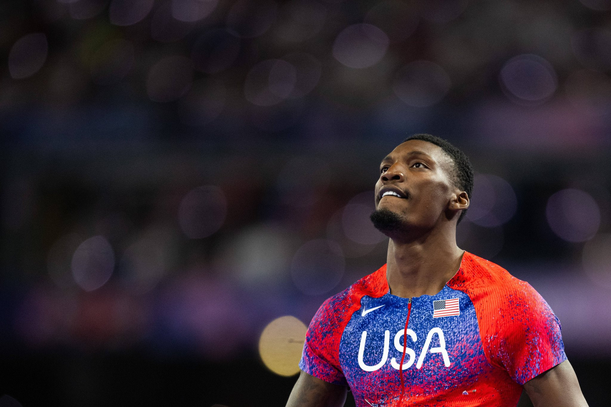 Ο Ολυμπιονίκης Φρεντ Κέρλι, έγινε ο πρώτος αθλητής στίβου που αποφάσισε να λάβει μέρος στα Enhanced Games