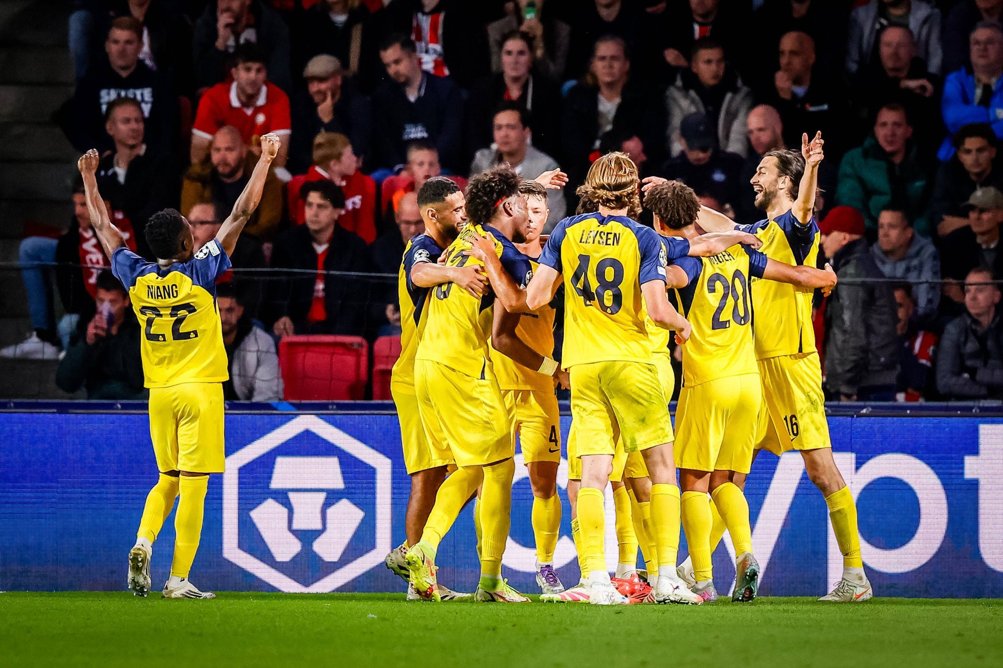 «Πάρτι» της Ουνιόν Σεν Ζιλουάζ επί της Αϊντχόφεν στην πρεμιέρα του Champions League