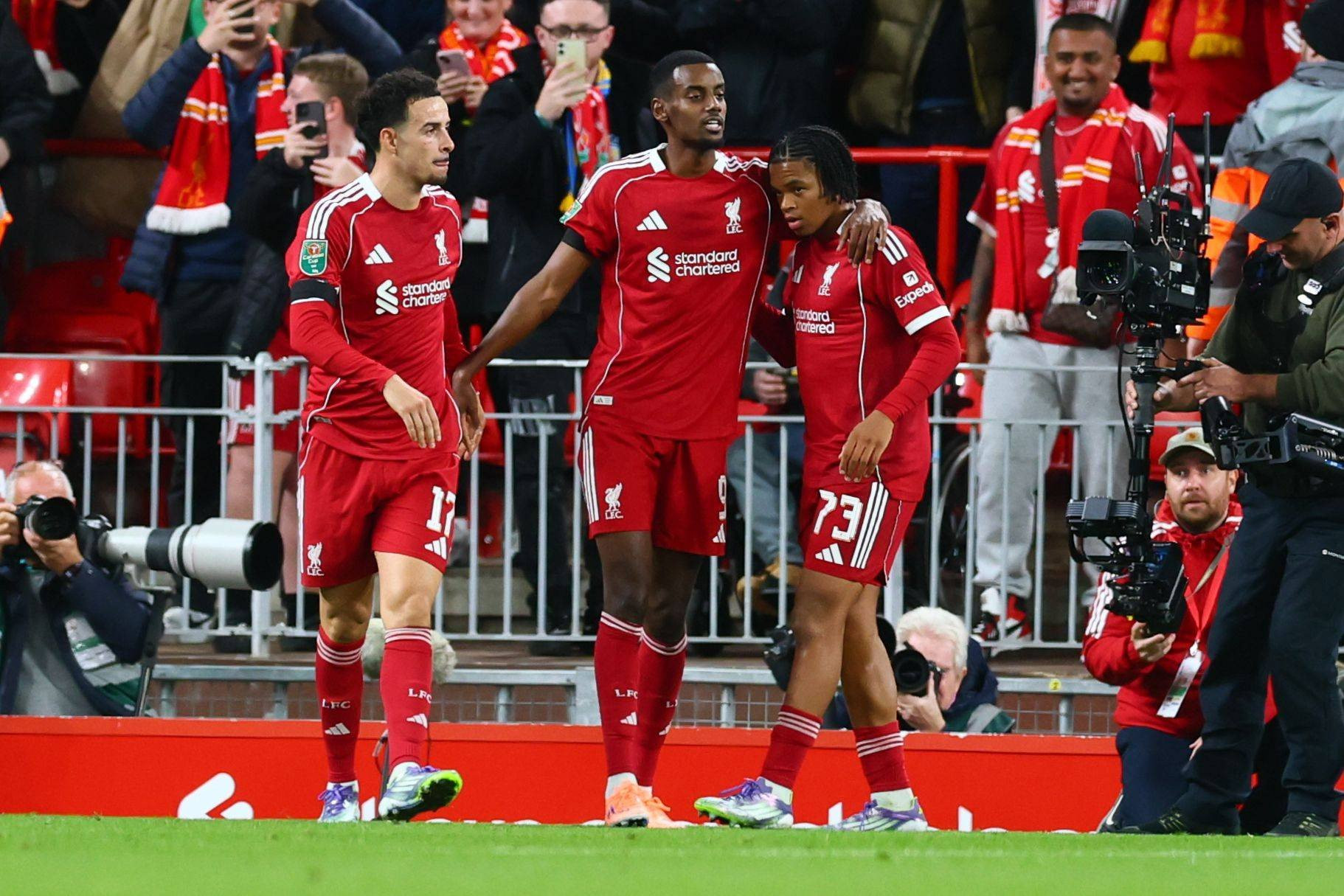 Πρόκριση για τη Λίβερπουλ κόντρα στη Σαουθάμπτον με Ίσακ και Εκιτίκε