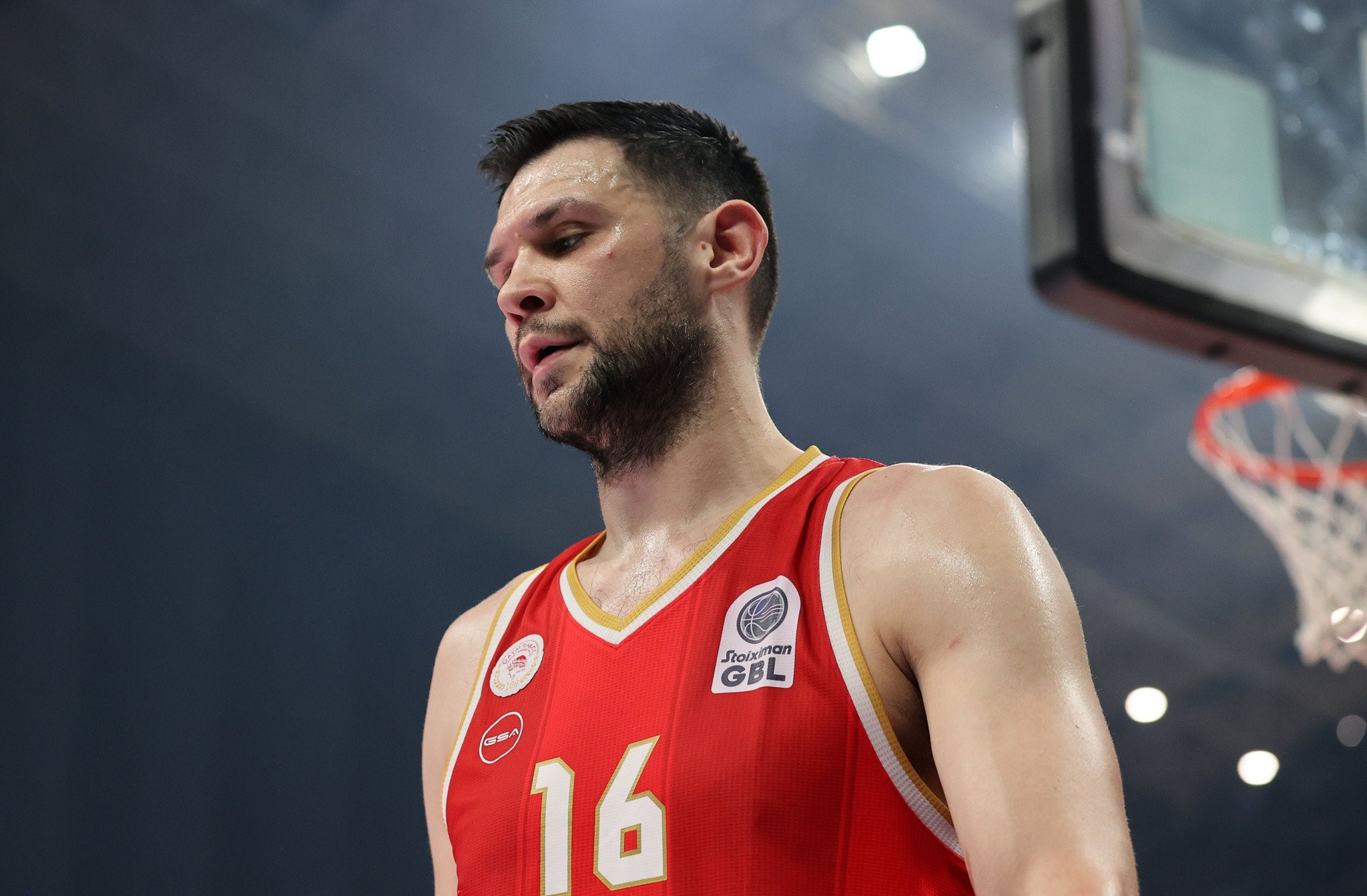 Σπουδαίος  Παπανικολάου: Βοήθησε μετά το ατύχημα που έγινε έξω από τα «Δύο Αοράκια»