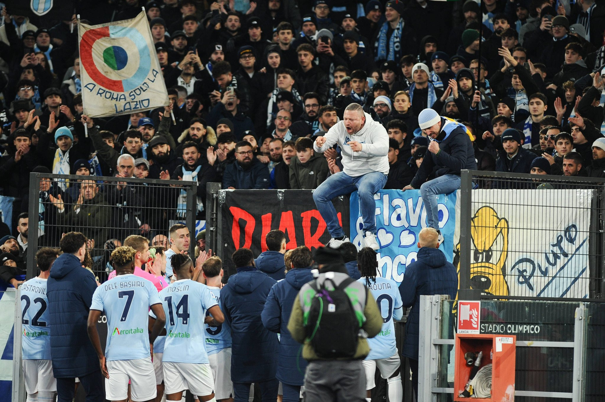 Ποιο ντέρμπι; Στη Ρώμη ετοιμάζονται για... πόλεμο - Drones, ελικόπτερα και σχεδόν 2.000 αστυνομικοί για το Λάτσιο - Ρόμα