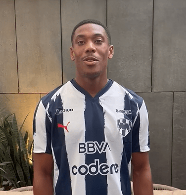 Ταξιδεύει για Μεξικό ο Μαρσιάλ - Παρουσιάζεται επίσημα από τη Μοντερέι (photo)