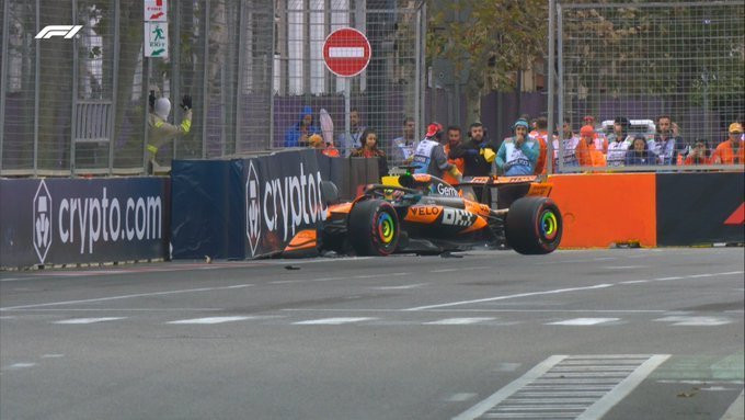 Η στιγμή που ο Πιάστρι προσέκρουσε στις μπαριέρες στο quali του Αζερμπαϊτζάν (video)