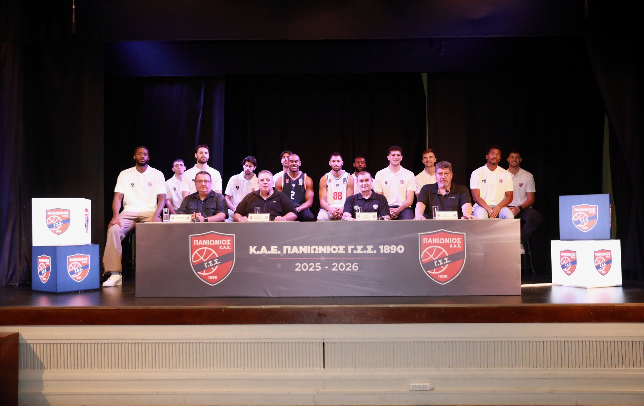 Ο Πανιώνιος παρουσίασε τη νέα ομάδα σε λαμπρή εκδήλωση (photos)