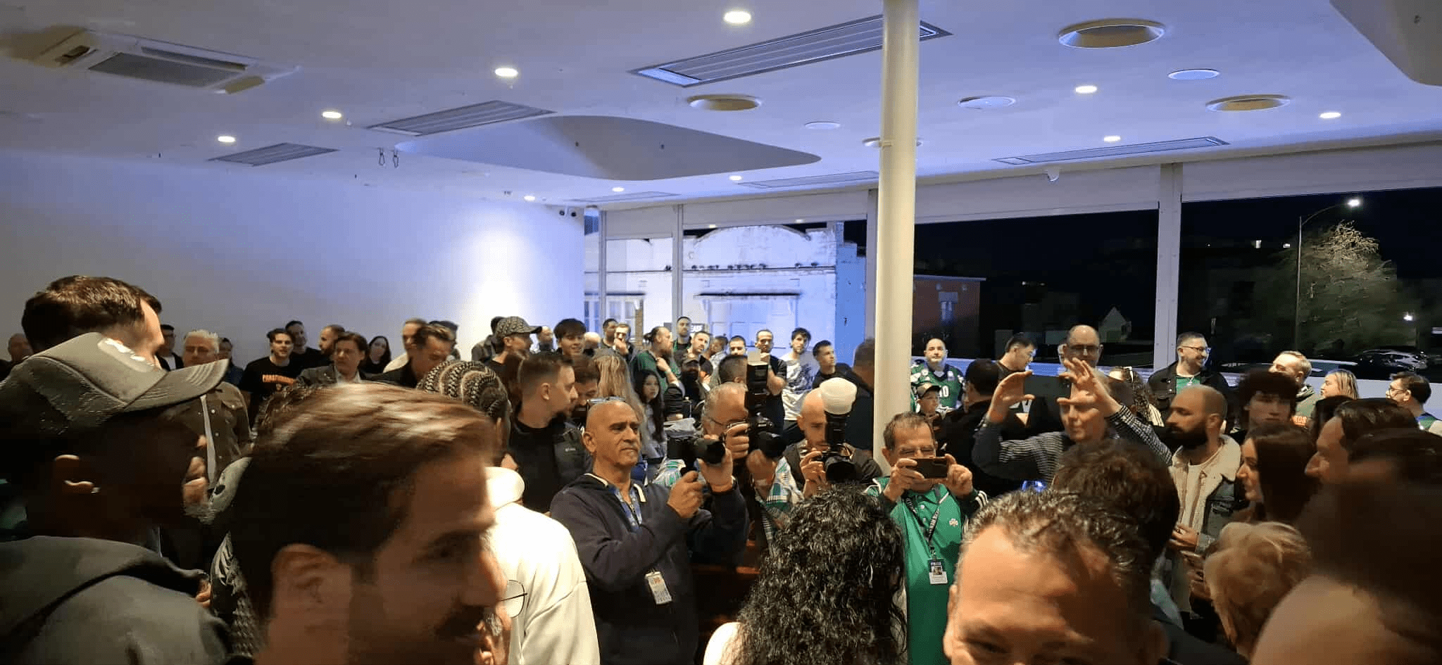 Ουρές στην Μελβούρνη και πάνω από 500 ομογενείς στην εκδήλωση των «πρασίνων»