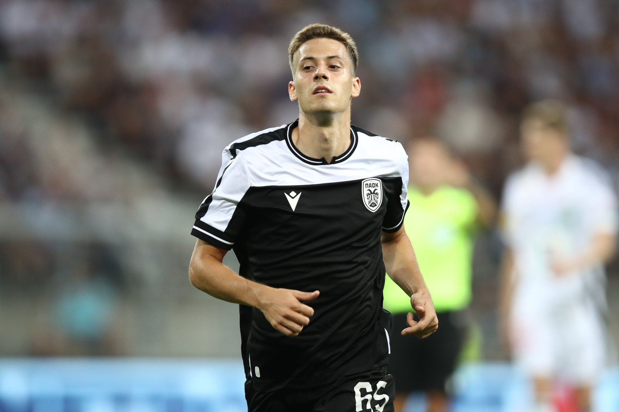 «Ντέλια-Ντέλια»: Τραγούδι σε 24 εκδοχές για το αστέρι του ΠΑΟΚ