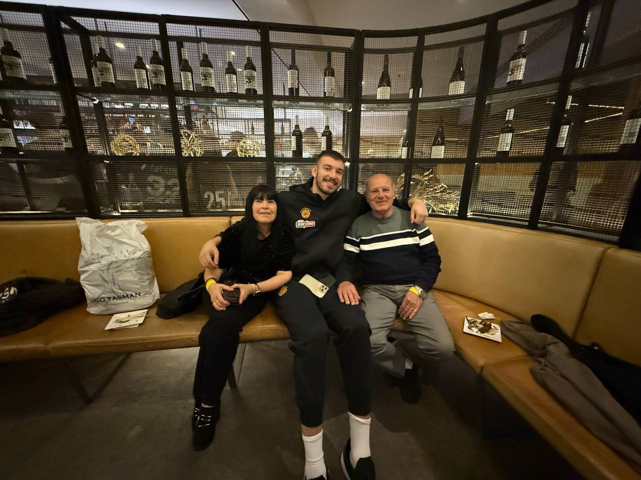 Συγκινημένος ο Ρογκαβόπουλος στο Athletiko: «Πολύ σημαντικό το ότι ήρθαμε στην Αυστραλία - Έχω οικογένεια εδώ»