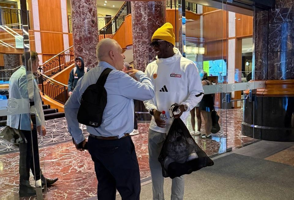 Ο Ναν συνάντησε στο Σίδνεϊ Έλληνα καθηγητή που είχε στο πανεπιστήμιο (video)