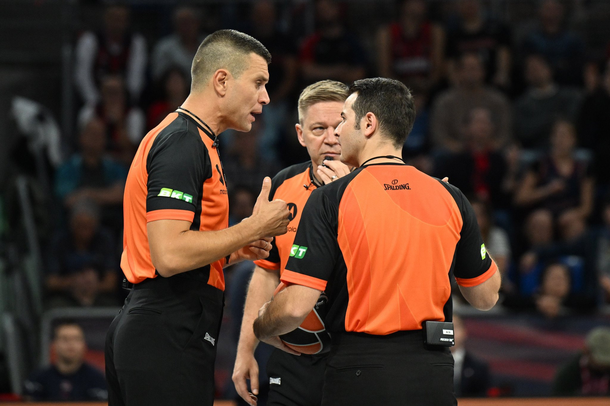 Το φύλλο αγώνα αποκαλύπτει προκλητική συμπεριφορά του Κερεχέτα προς τους διαιτητές