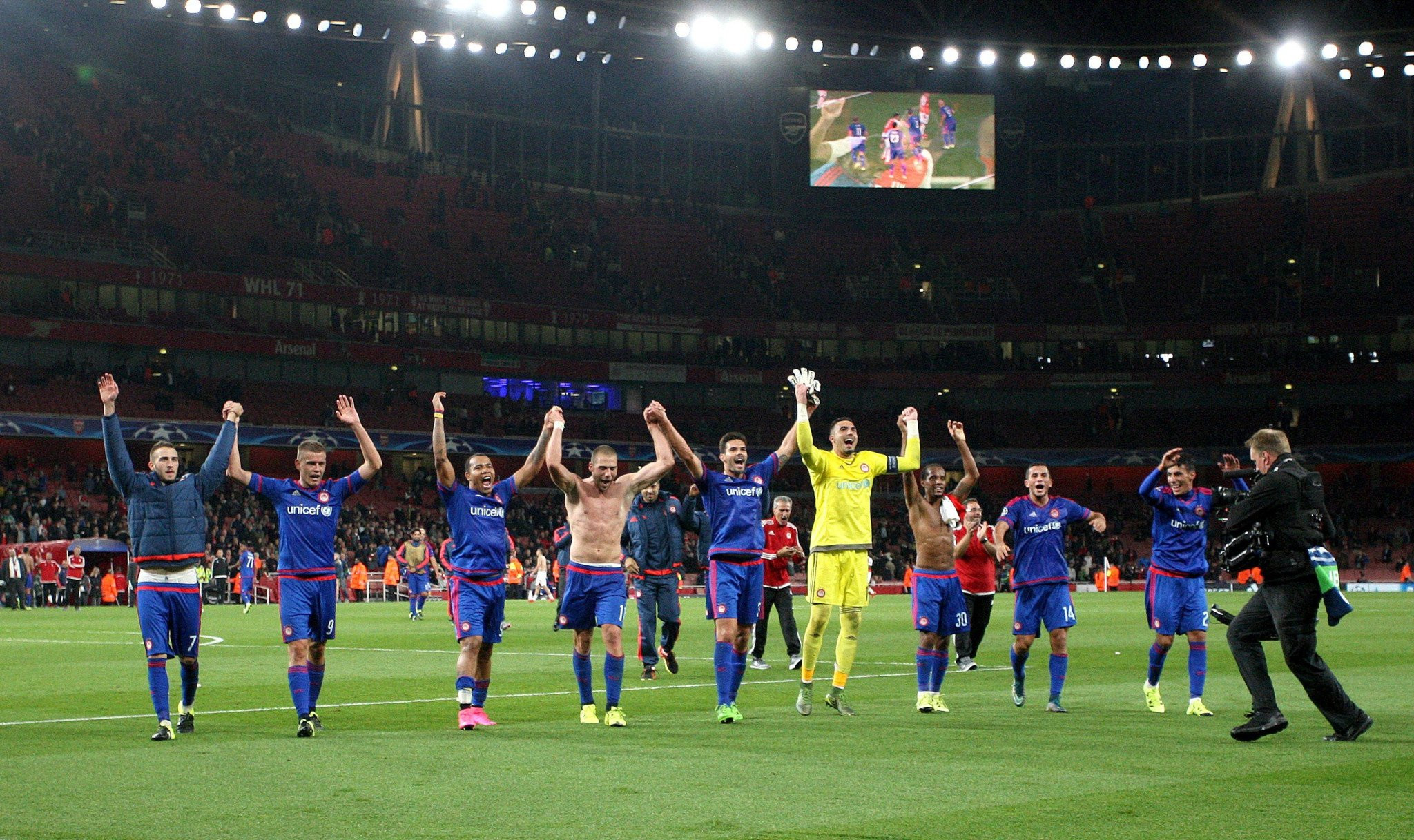 Που βρίσκονται σήμερα οι παίκτες του Ολυμπιακού που... άλωσαν το «Emirates» το 2015 (videos, photos)