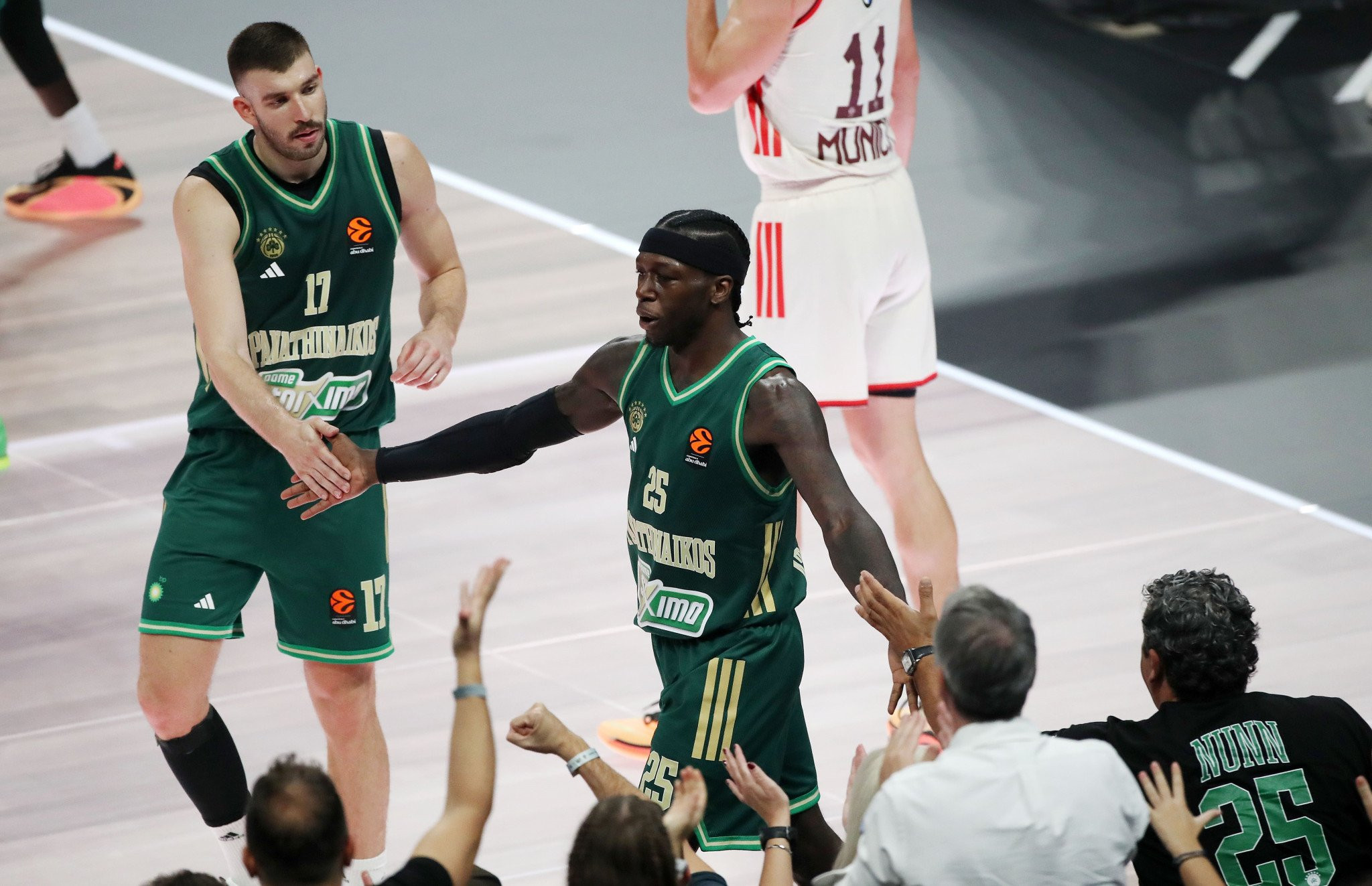 Ο Ναν... το βιολί του: Τι έκανε ο MVP της Euroleague κόντρα στην Μπάγερν (video)