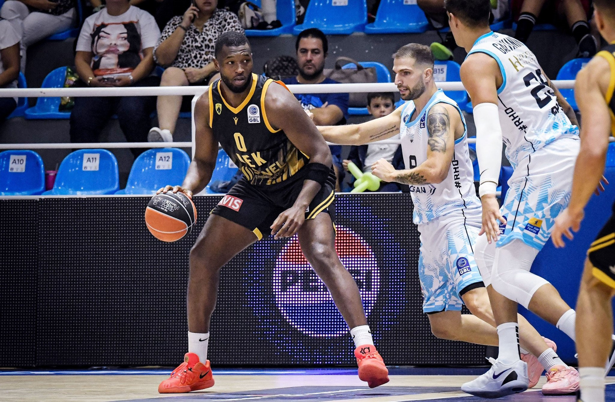 Ο ΡαϊΚουάν Γκρέι στο Athletiko: «Χτίζουμε ψυχολογία - Έχω ρόλο ηγέτη και θέλω να βοηθήσω την ομάδα»