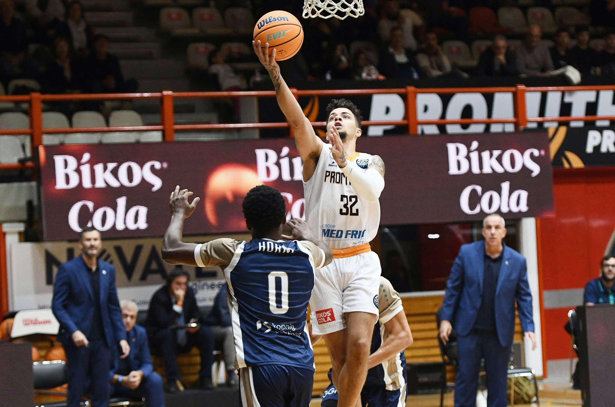 Γκρέι και ΜακΚάλουμ οδήγησαν εκ του ασφαλούς τον Προμηθέα στην πρεμιέρα του BCL