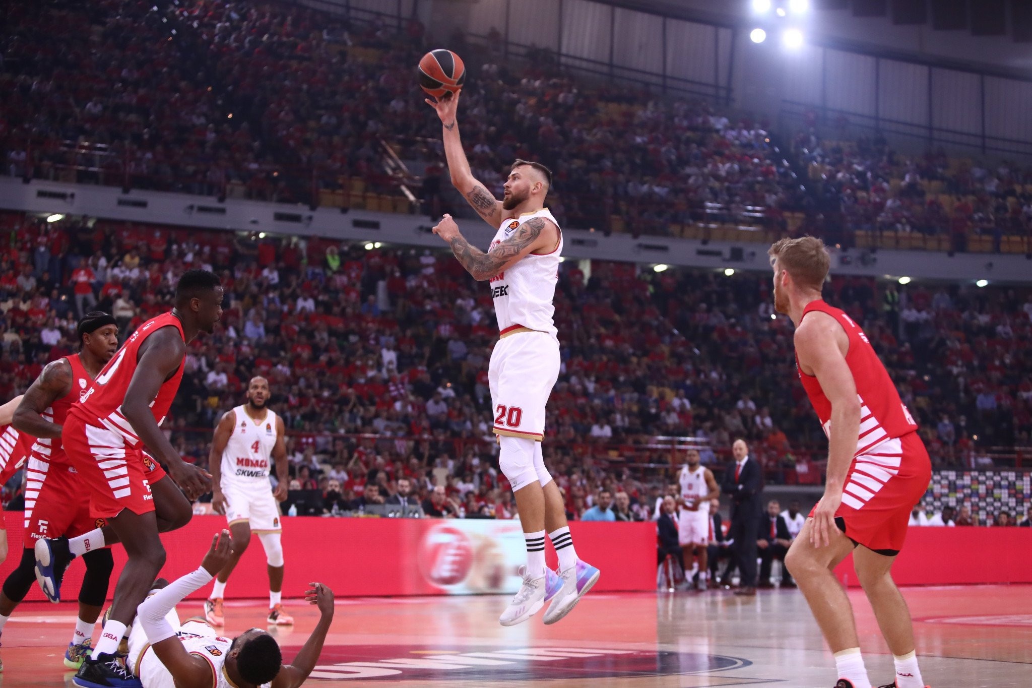 Ο Ερυθρός Αστέρας παίρνει από τη Μονακό τον Μοτεγιούνας