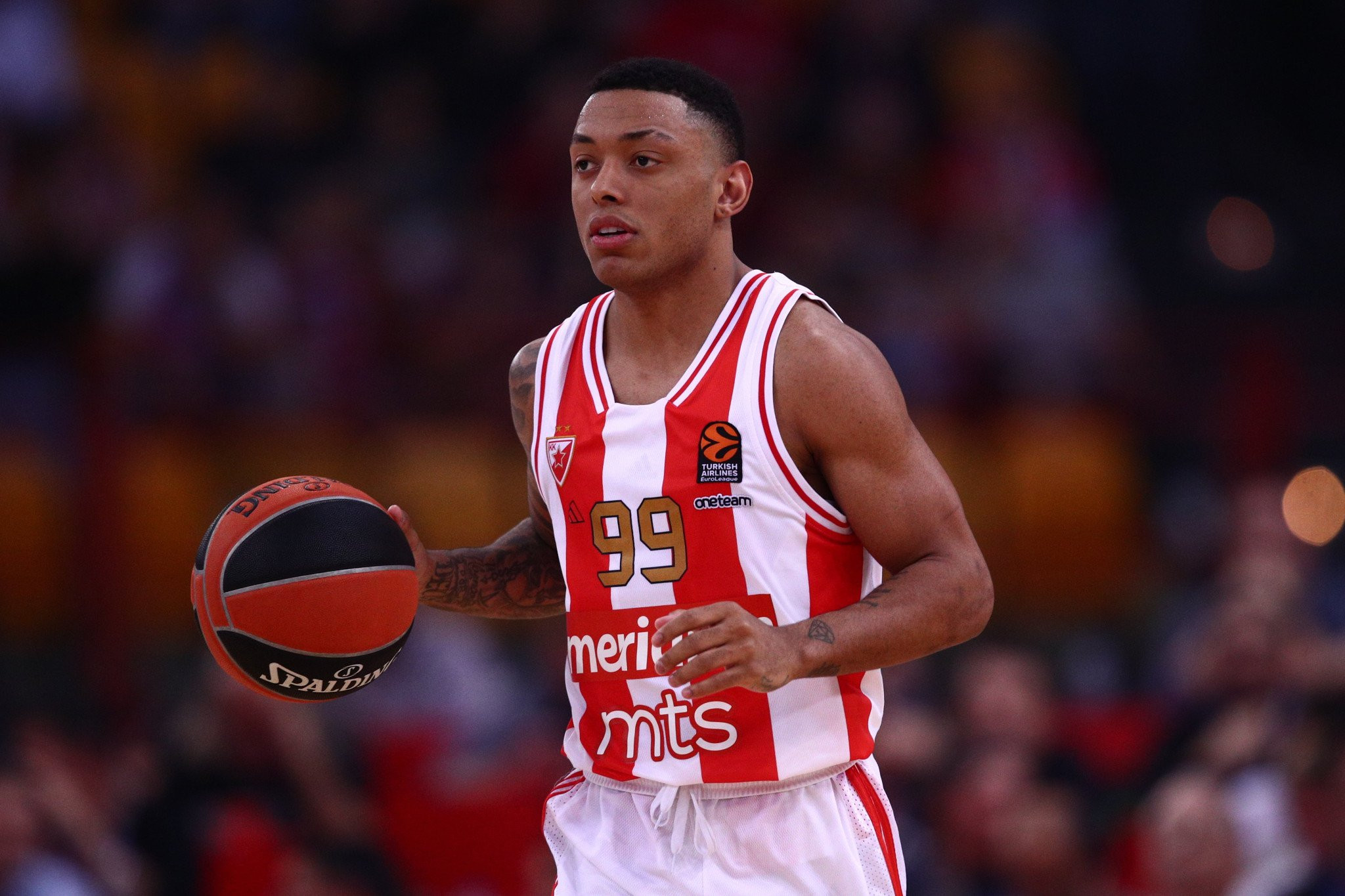 O Ερυθρός Αστέρας βρήκε τον αντικαταστάτη του τραυματία Κάνααν