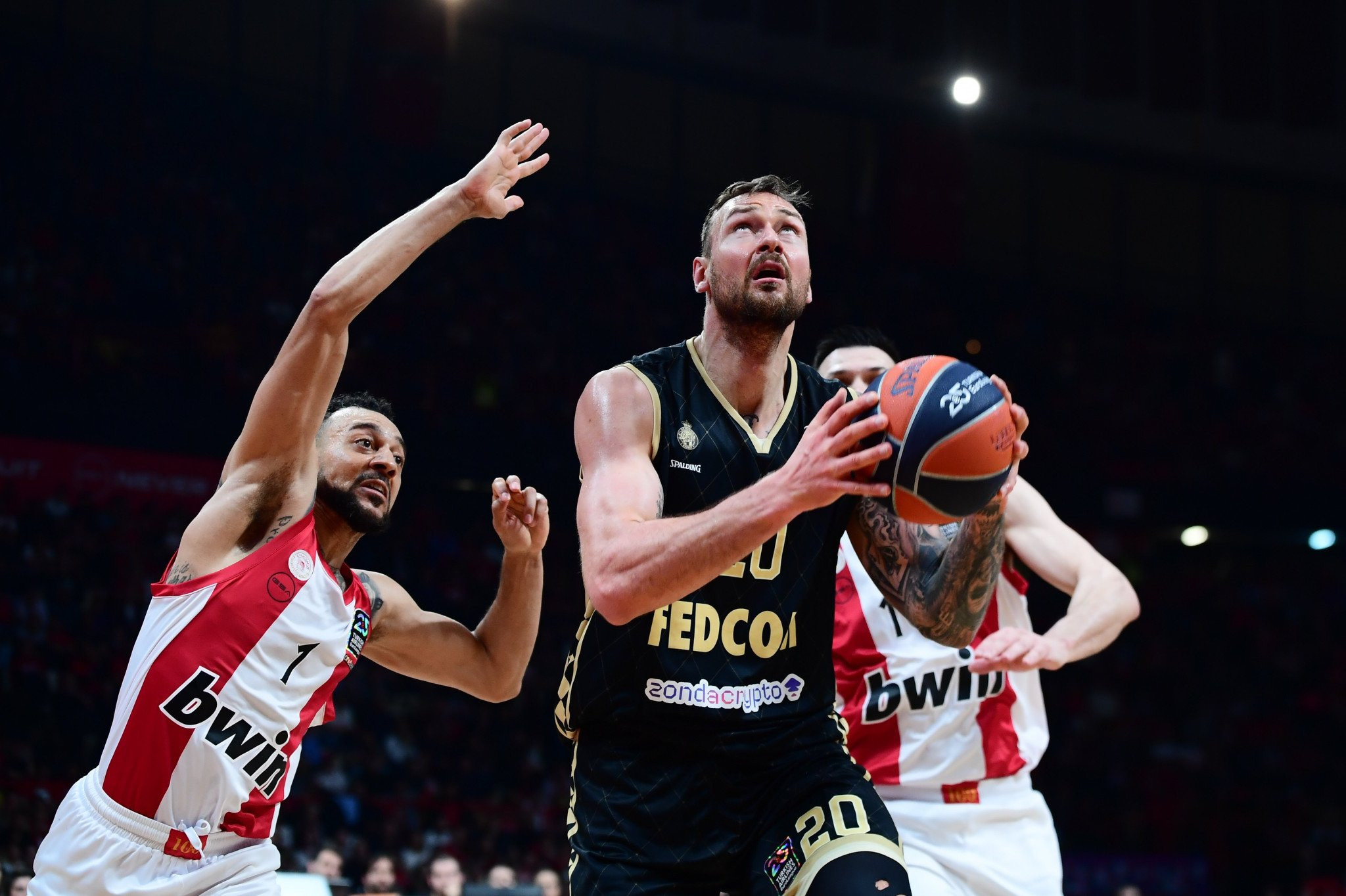 Η Μονακό ανακοίνωσε τον δανεισμό του Μοτιεγιούνας στον Ερυθρό Αστέρα για τους επόμενους τρεις μήνες