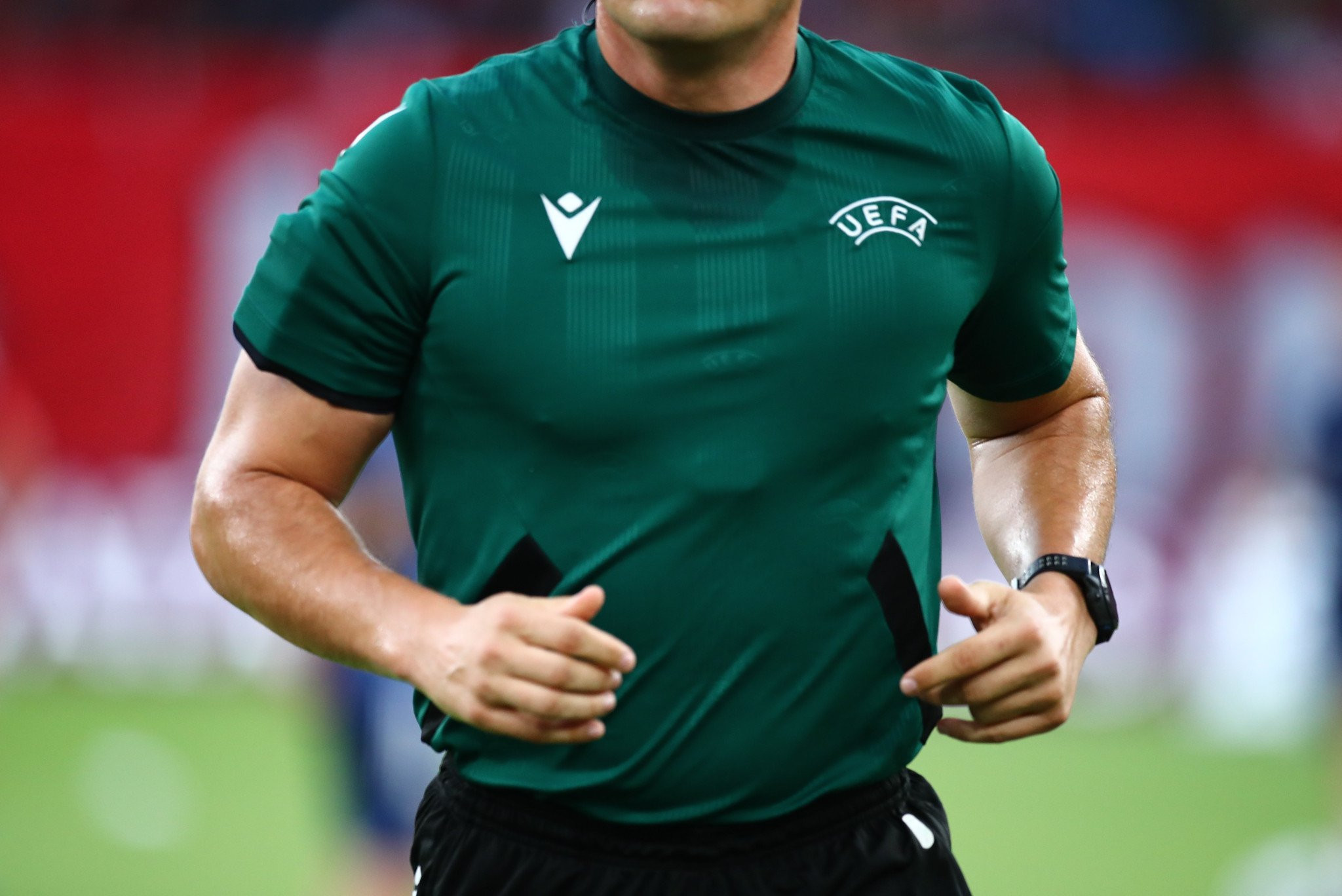 Σάλος στην Αγγλία με πρώην διαιτητή να καταδικάζεται σε φυλάκιση για σεξουαλική παρενόχληση ανήλικων κοριτσιών