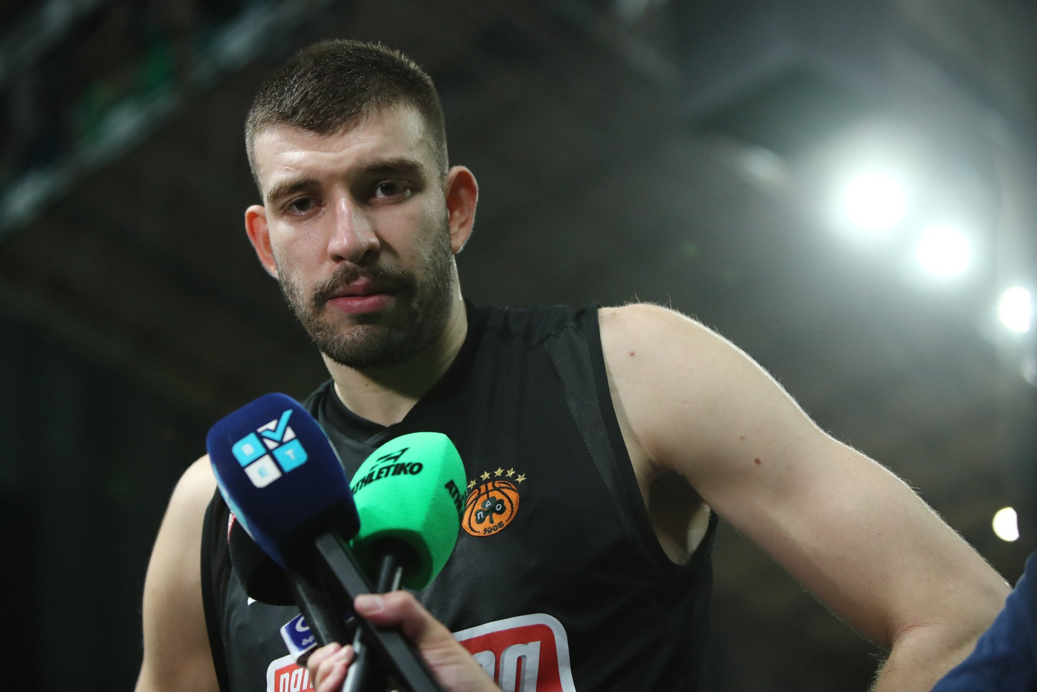 Ρογκαβόπουλος: «Μου δίνει κίνητρο να έχω τέτοιους συμπαίκτες - Καλύτεροι με την Μπαρτσελόνα» (video)