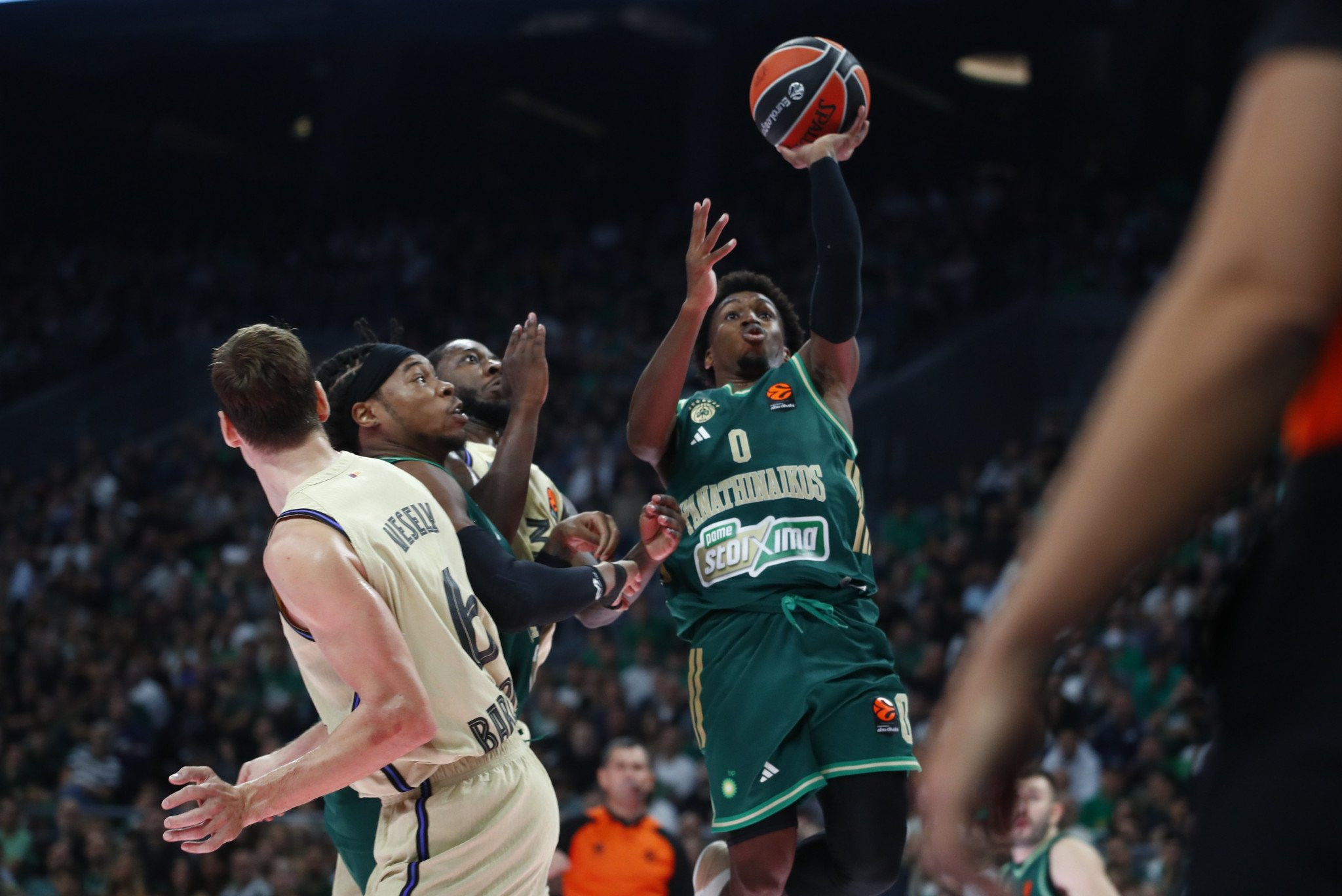 Αυτό είναι το πρώτο καλάθι του Σορτς με την φανέλα του Παναθηναϊκού (video)