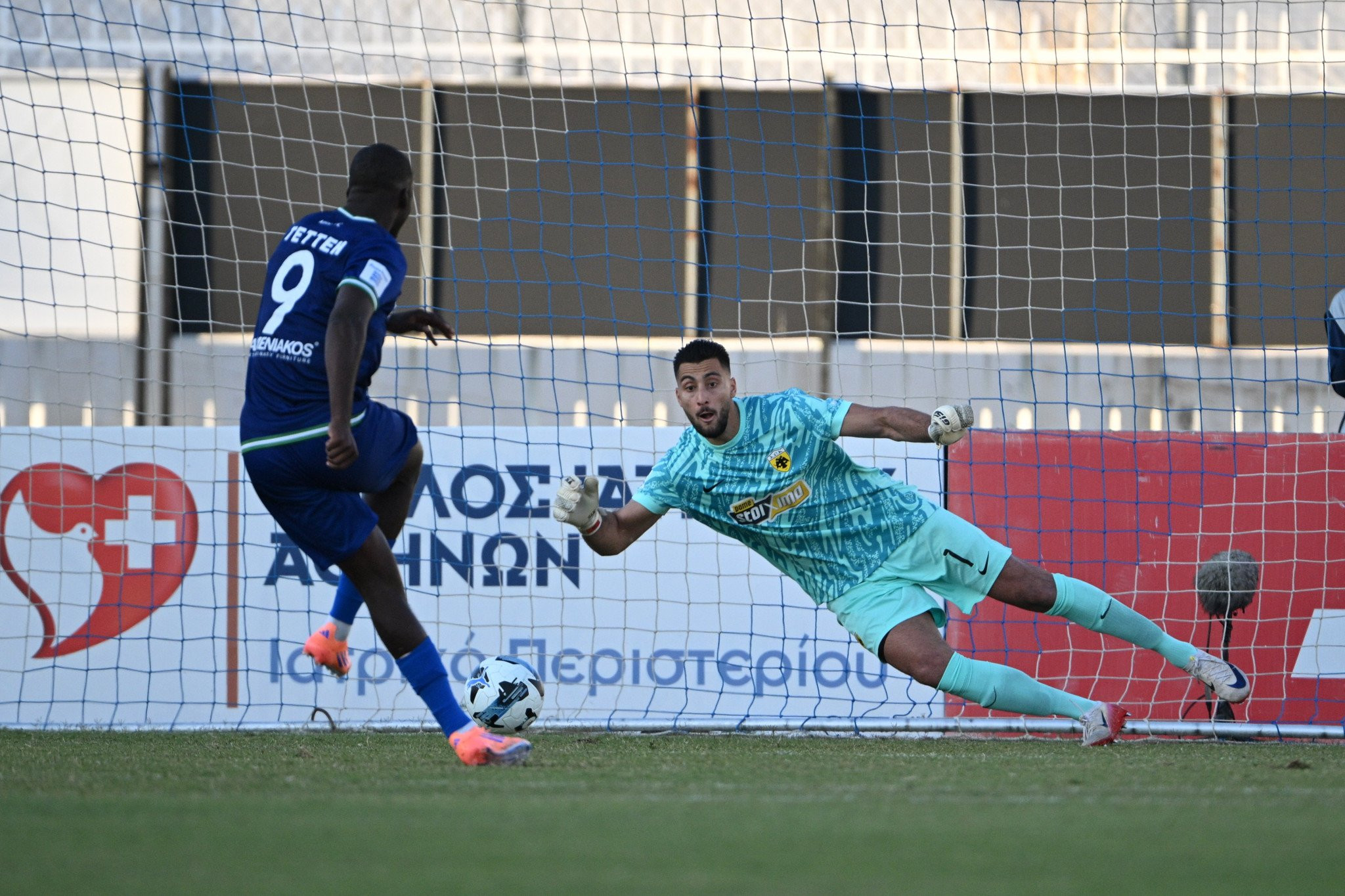 Πέρασαν 4,5 χρόνια για να αποκρούσει πέναλτι τερματοφύλακας της ΑΕΚ! (video)