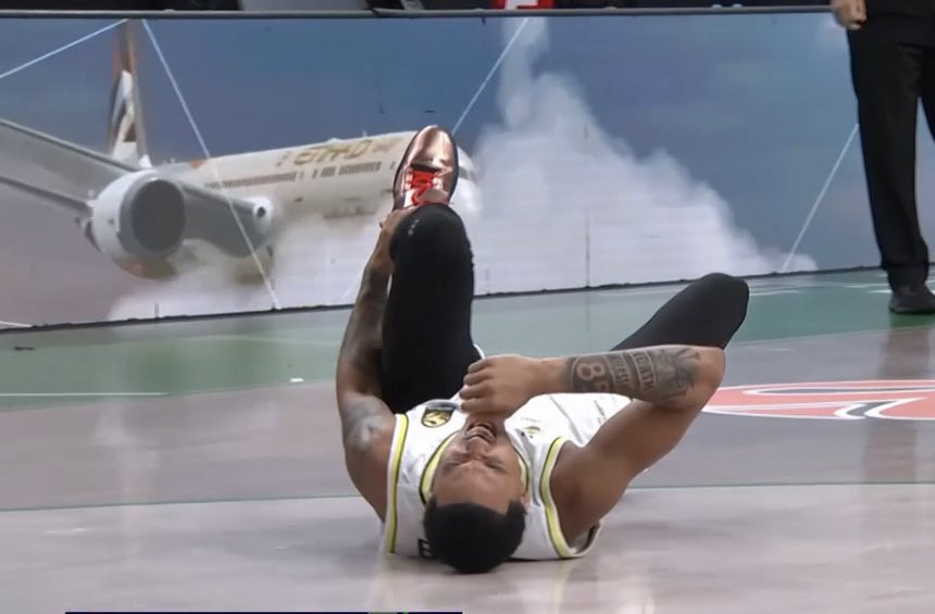 Διάστρεμμα ο Μπράντον Μπόστον