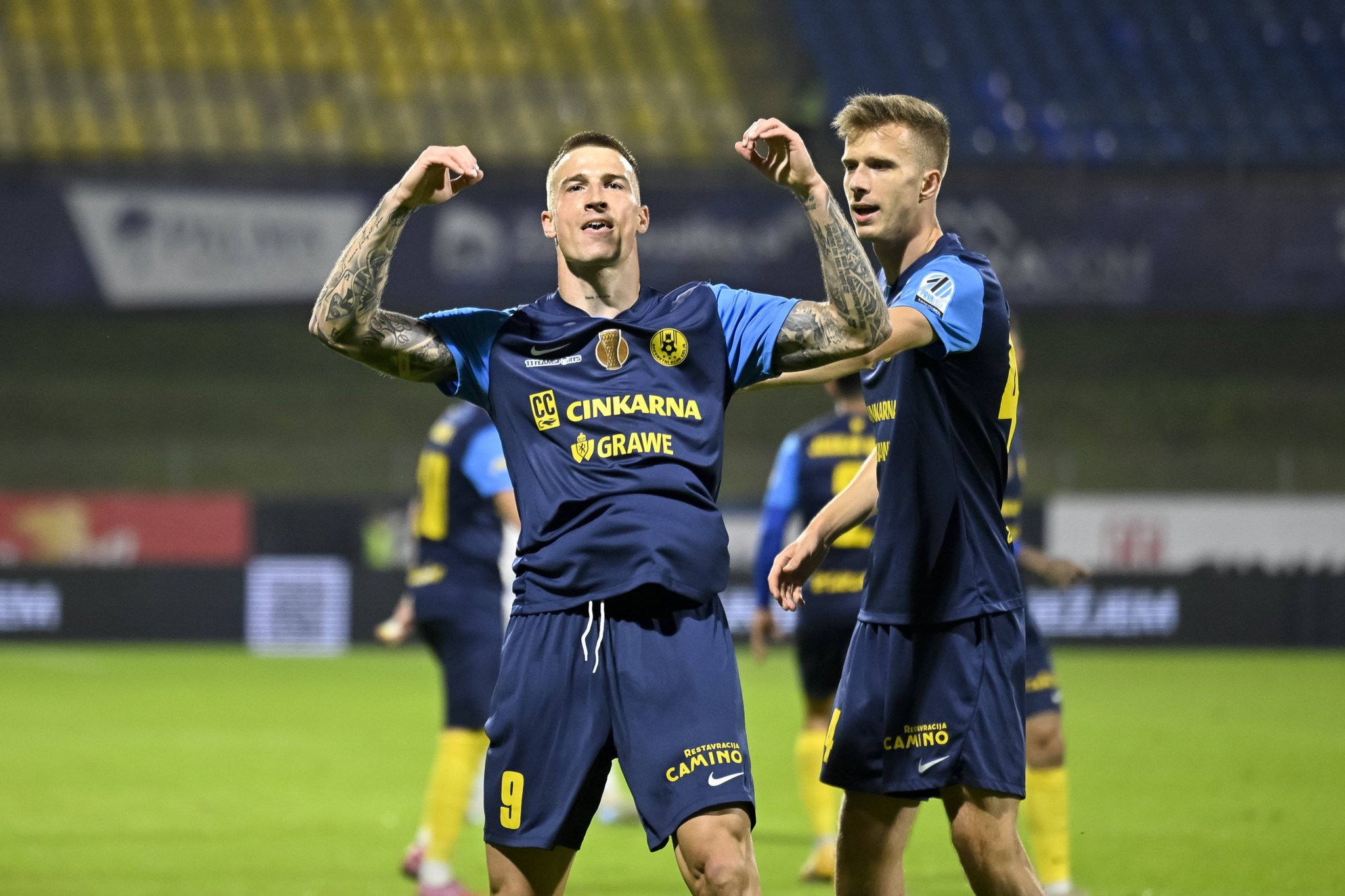 Ποιος είναι ο Κοβάσεβιτς που πέτυχε χατ-τρικ κόντρα στην ΑΕΚ, ξεπέρασε τον Χάρι Κέιν και έχει τρελάνει την Ευρώπη