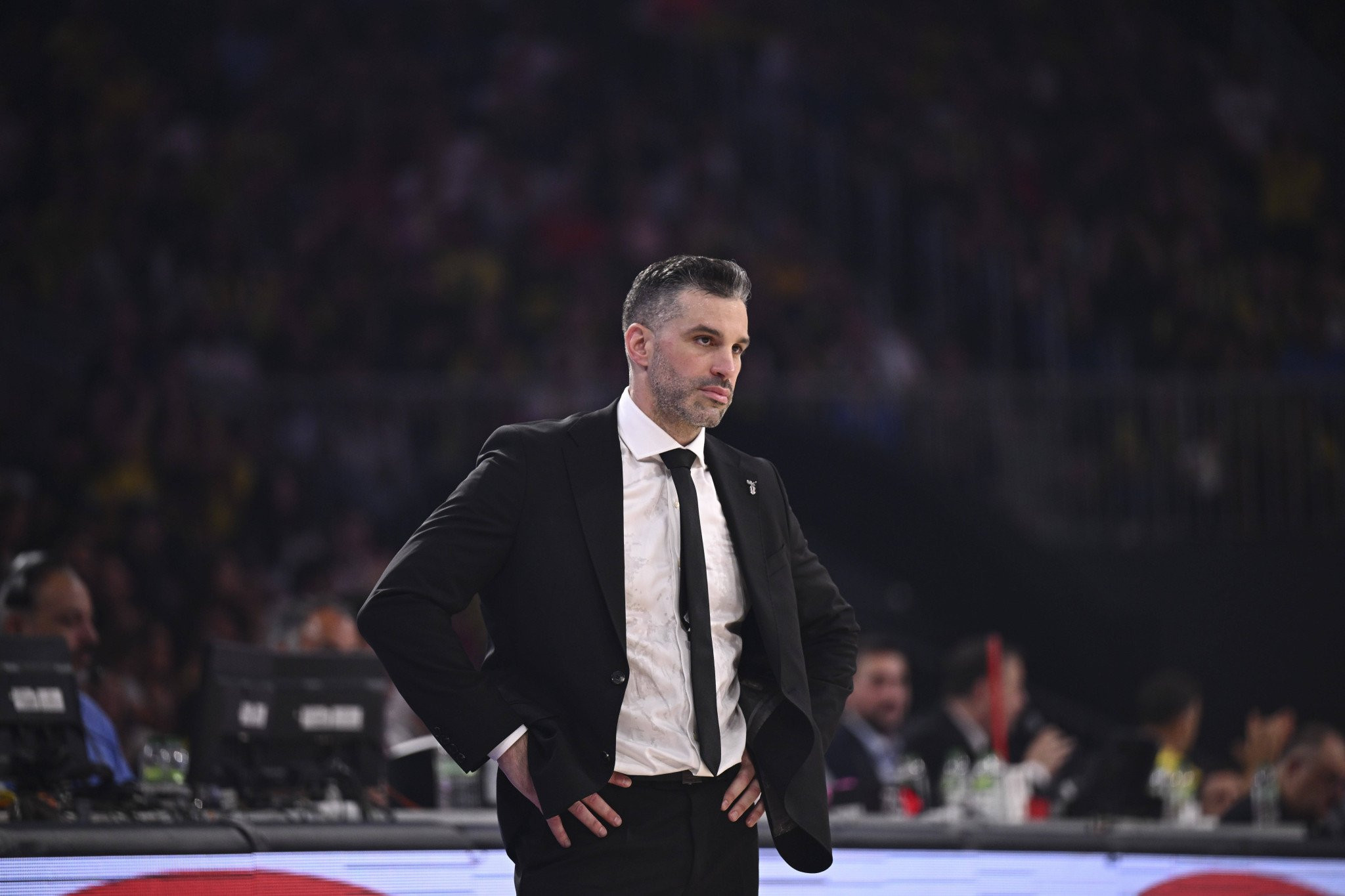 Ο Αλιμπίγιεβιτς συμφώνησε με την σερβική Ομοσπονδία αλλά η παραμονή του... κρέμεται από μία κλωστή