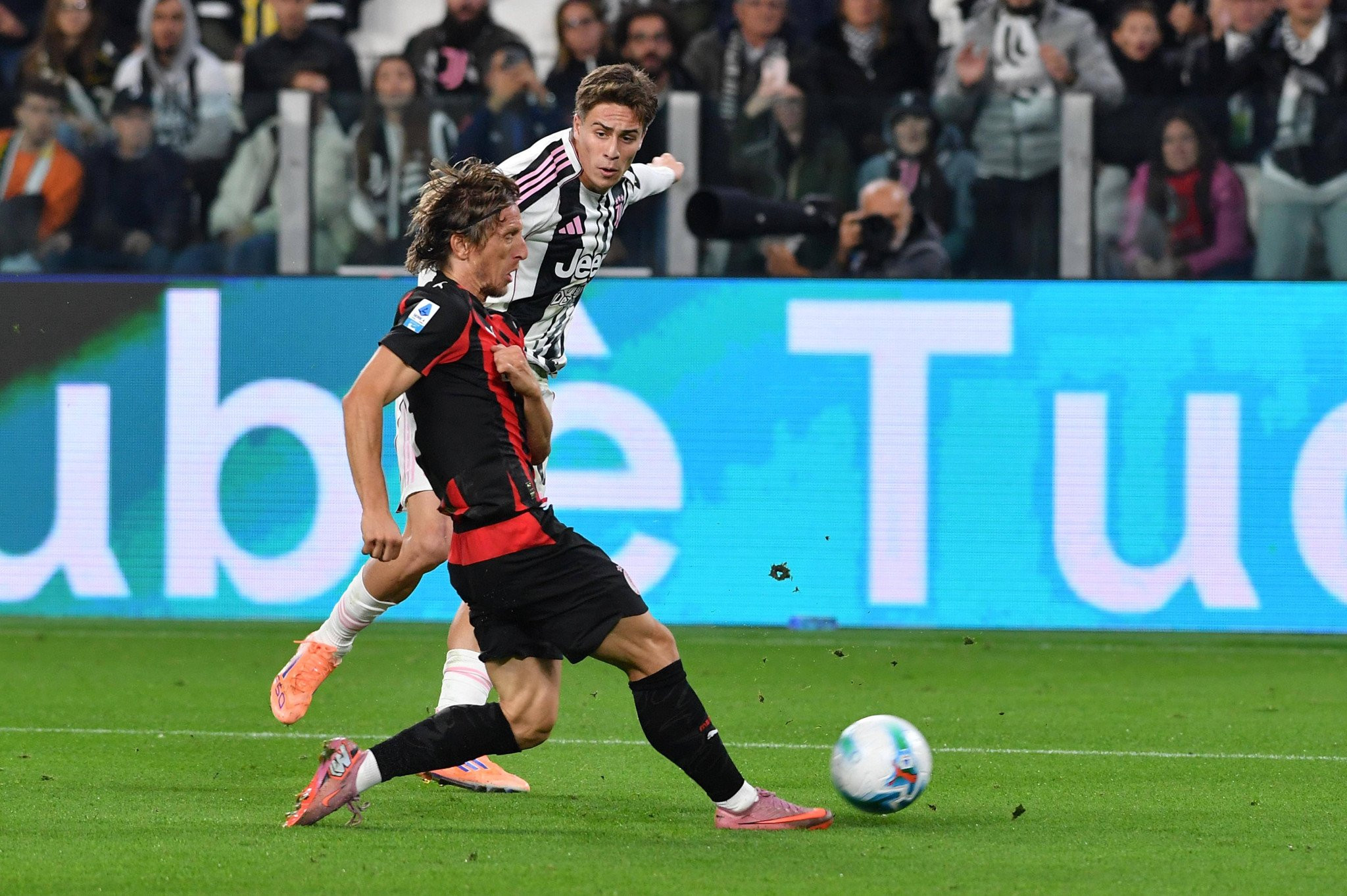 Χωρίς γκολ και νικητή το ντέρμπι της Γιουβέντους με τη Μίλαν