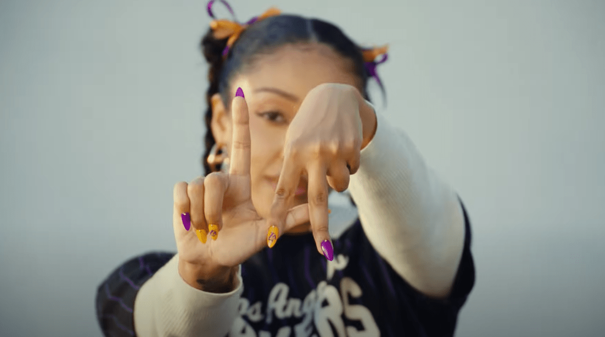 Η κόρη του Κόμπι Μπράιαντ σκηνοθέτησε ένα αφιέρωμα γεμάτο συναίσθημα για λογαριασμό των Λέικερς (video)