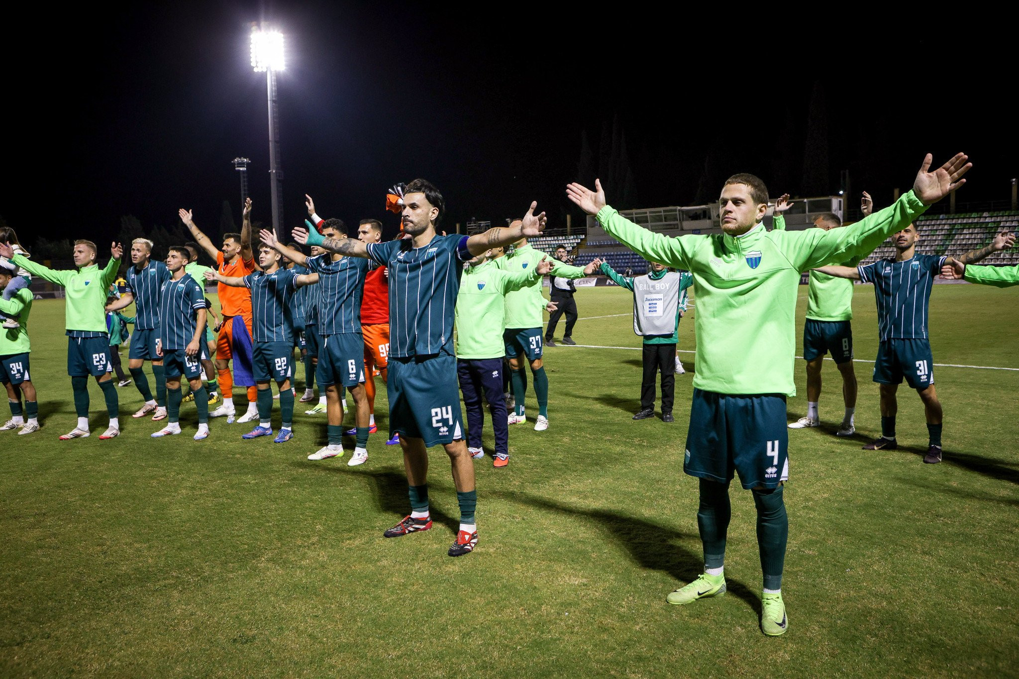 Εξάρες, πεντάρες και ανατροπές στη Super League – Βροχή από γκολ στην πιο παραγωγική αγωνιστική έως τώρα