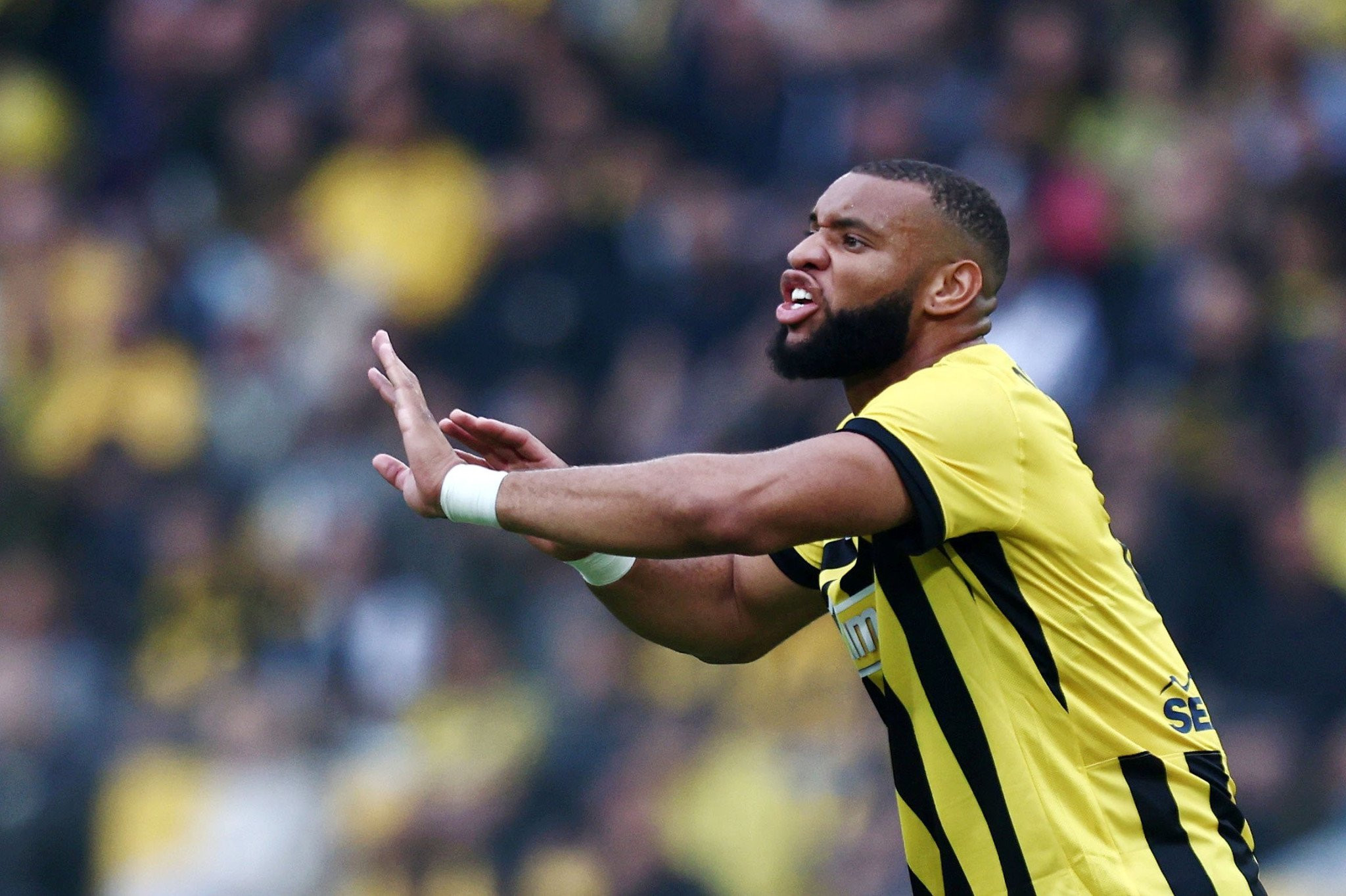 Εκτός ο Μουκουντί από τις κλήσεις του Καμερούν - Τι συμβαίνει με την εθνική ομάδα του στόπερ της ΑΕΚ