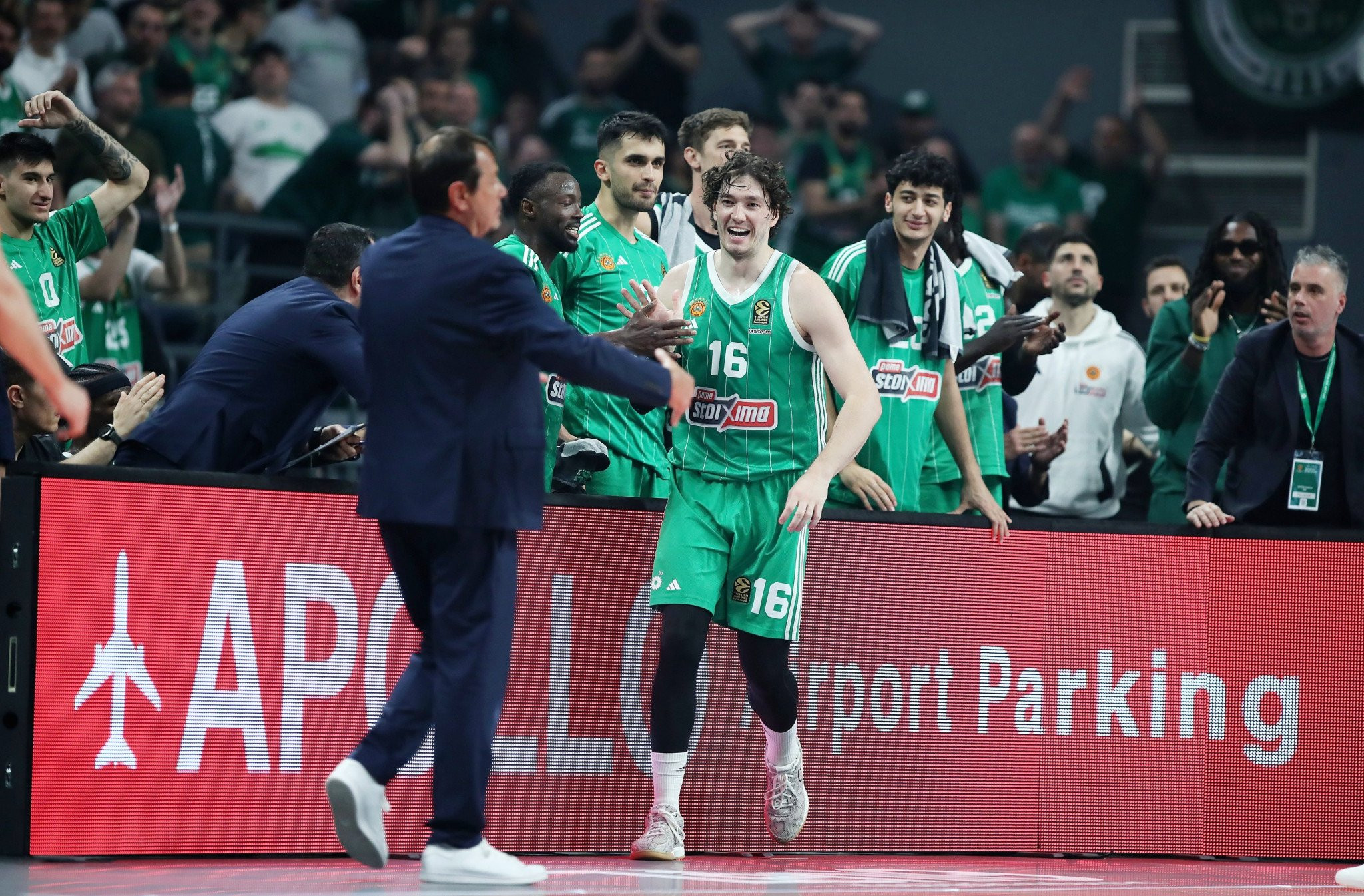 Με Οσμάν και Καλαϊτζάκη ο Παναθηναϊκός κόντρα στην Μπαρτσελόνα - Ποιους «έκοψε» ο Αταμάν