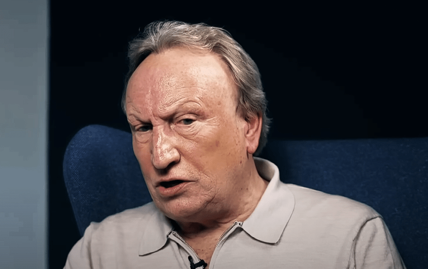 Βετεράνος προπονητής προσφέρεται να... σώσει τη Γιουνάιτεντ: «Αν θέλετε καλέστε με τον Ιανουάριο»