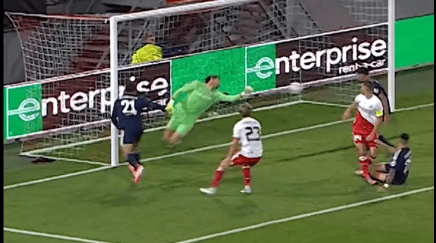 Η UEFA αποθέωσε τον Μπάρκα: «Απίστευτα αντανακλαστικά» (video)