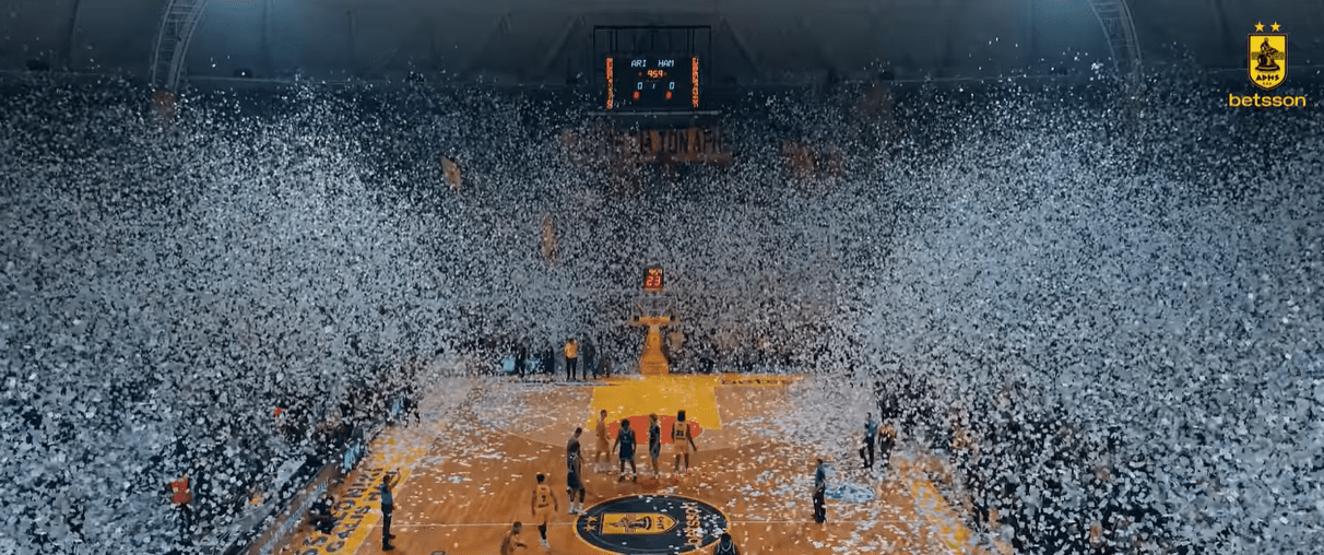 Η άλλη όψη της βραδιάς του Άρη με Σιάο, Γκάλη και... κίτρινη γιορτή (video)