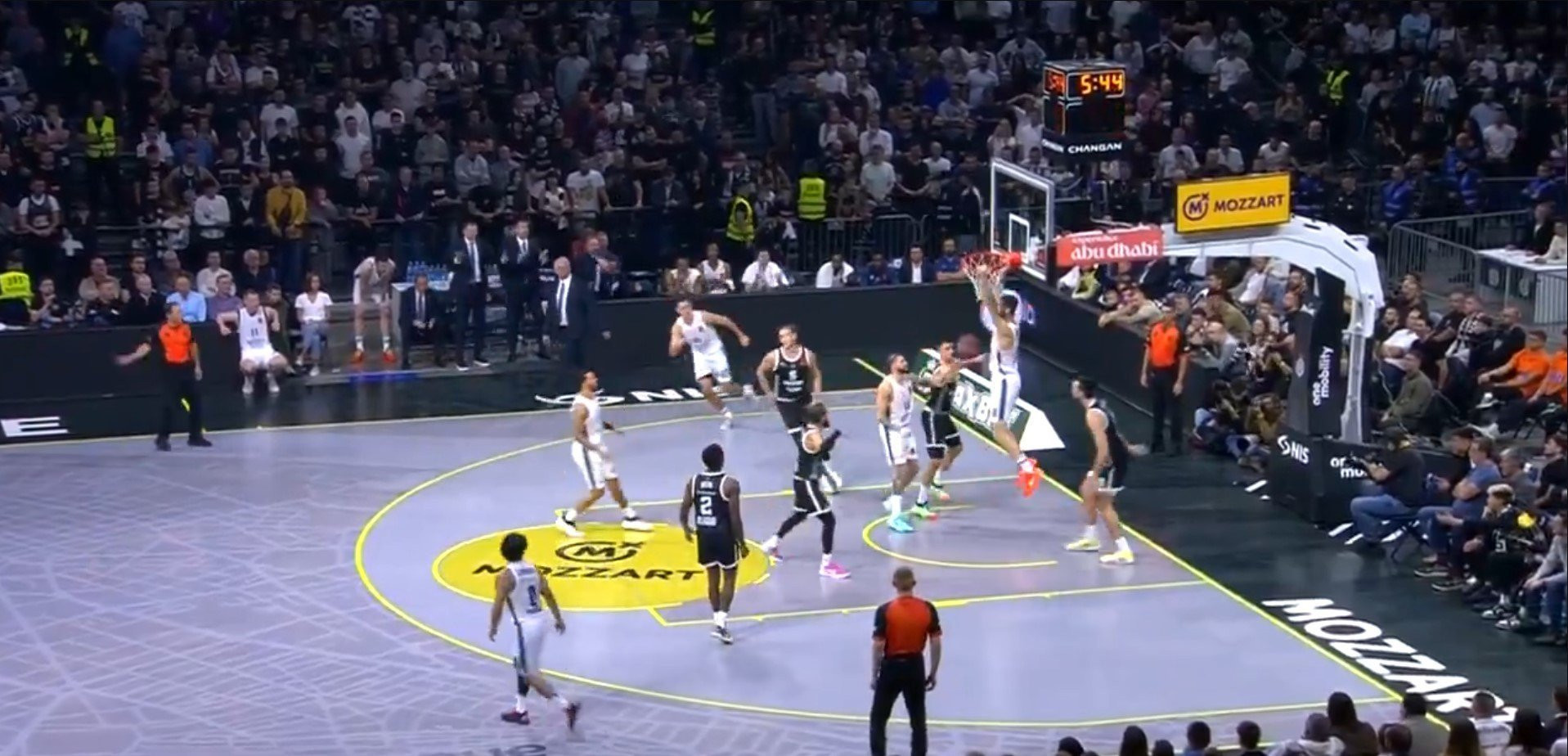 Το κάρφωμα του Παπαγιάννη κόντρα στην Παρτίζαν (video)