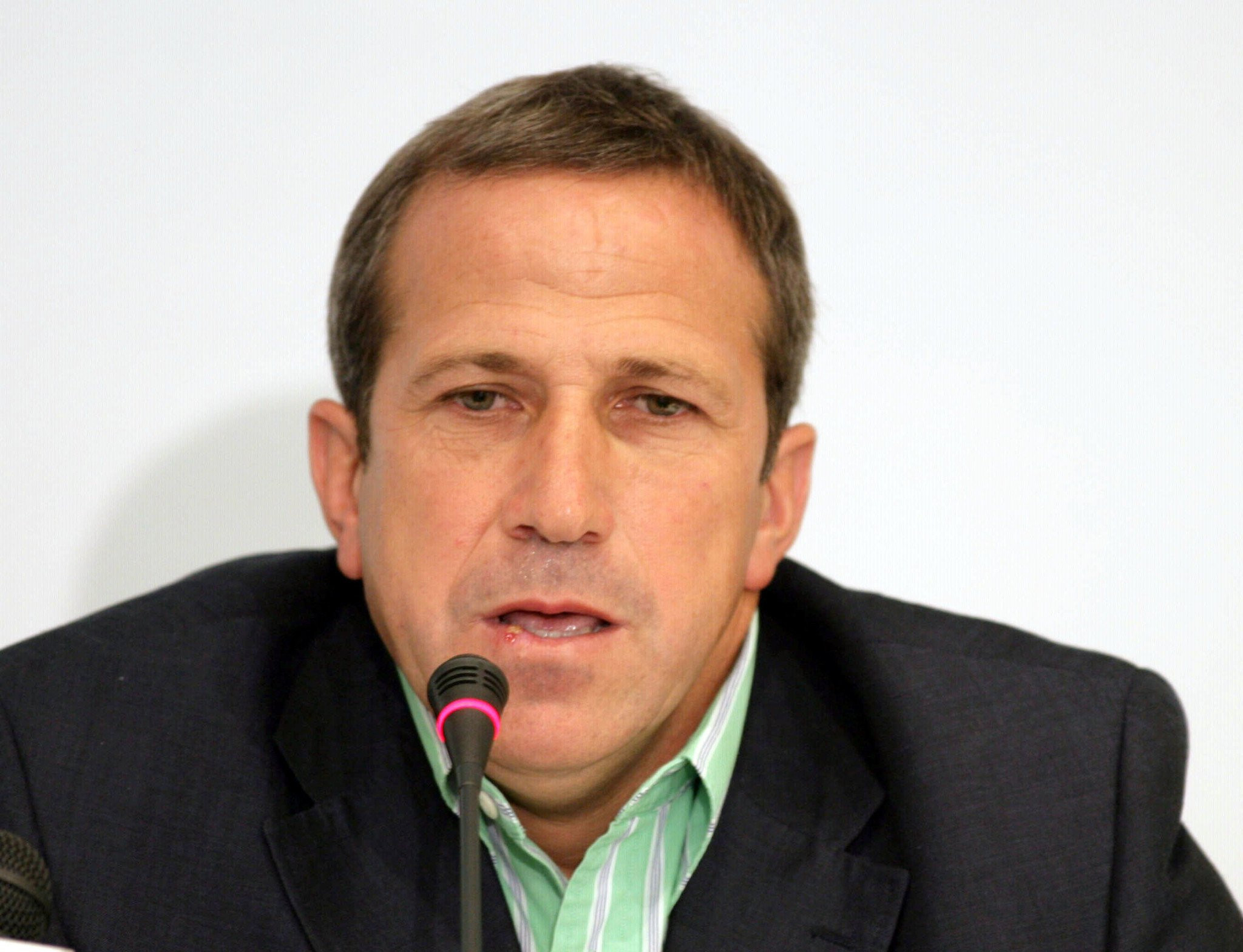 Ο Μουνιόθ στηρίζει Μεντιλίμπαρ: «Έχει δίκιο να διαμαρτύρεται για τη διαιτησία στο Μπαρτσελόνα - Ολυμπιακός»