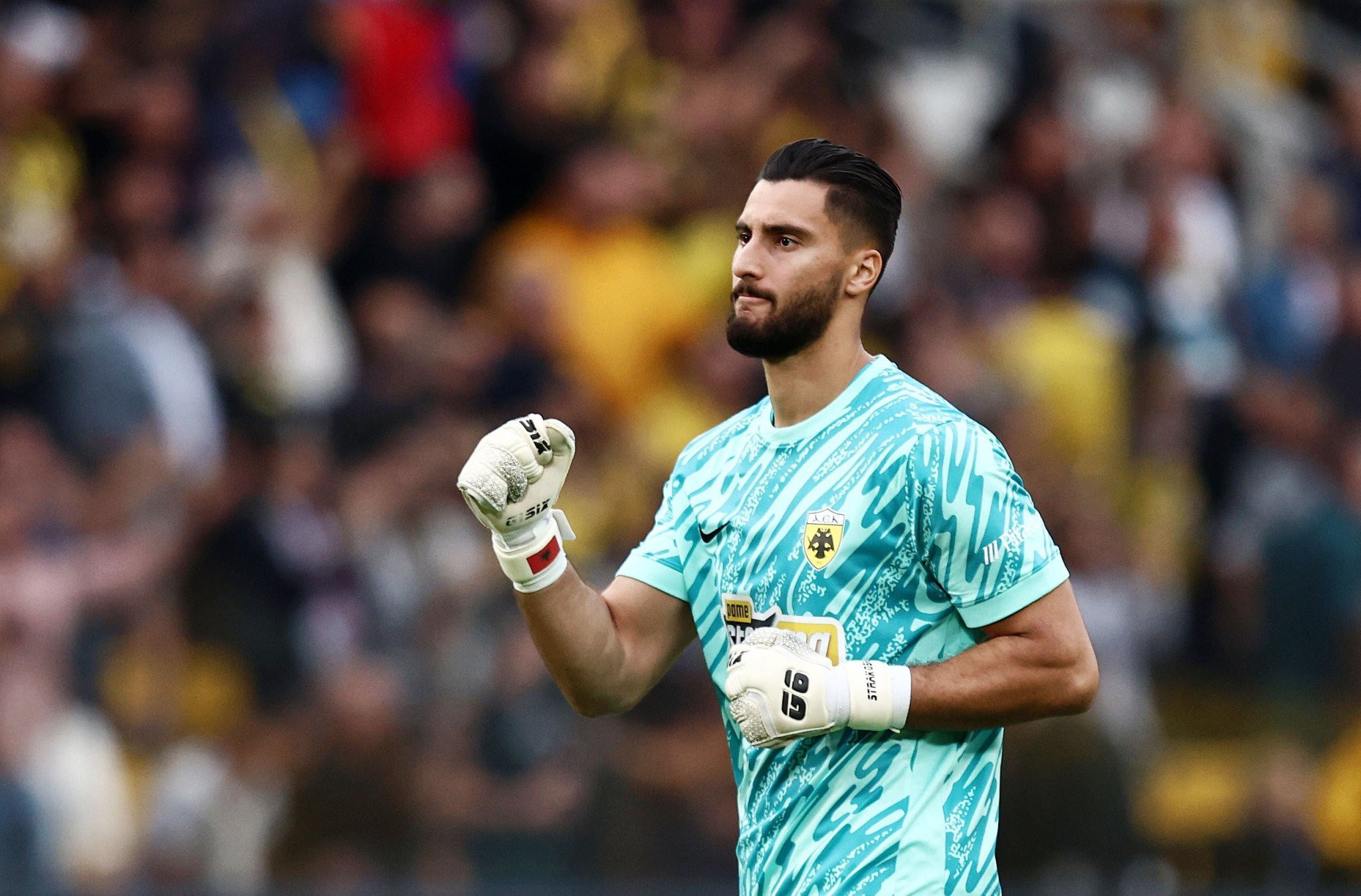 Αποθέωση Στρακόσια στην Αλβανία: «Ένας από τους λόγους που πετύχαμε μια από τις σημαντικότερες νίκες στη σύγχρονη ιστορία μας»