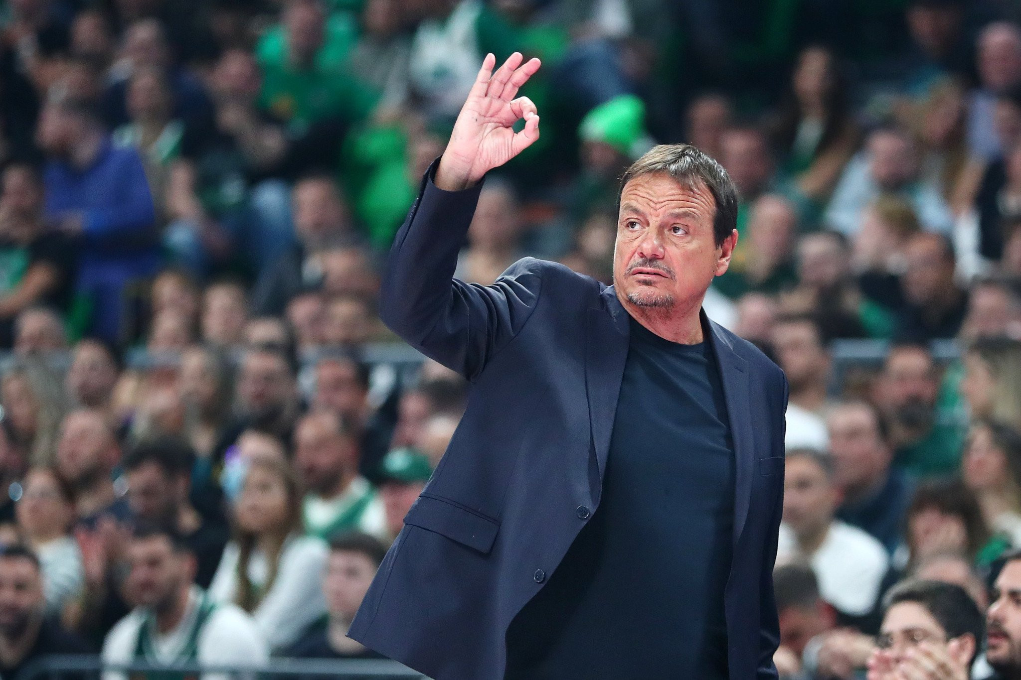 Αταμάν: «Ήρθε η ώρα να γίνουν και μεταγραφές... δημοσιογράφων στην Euroleague»