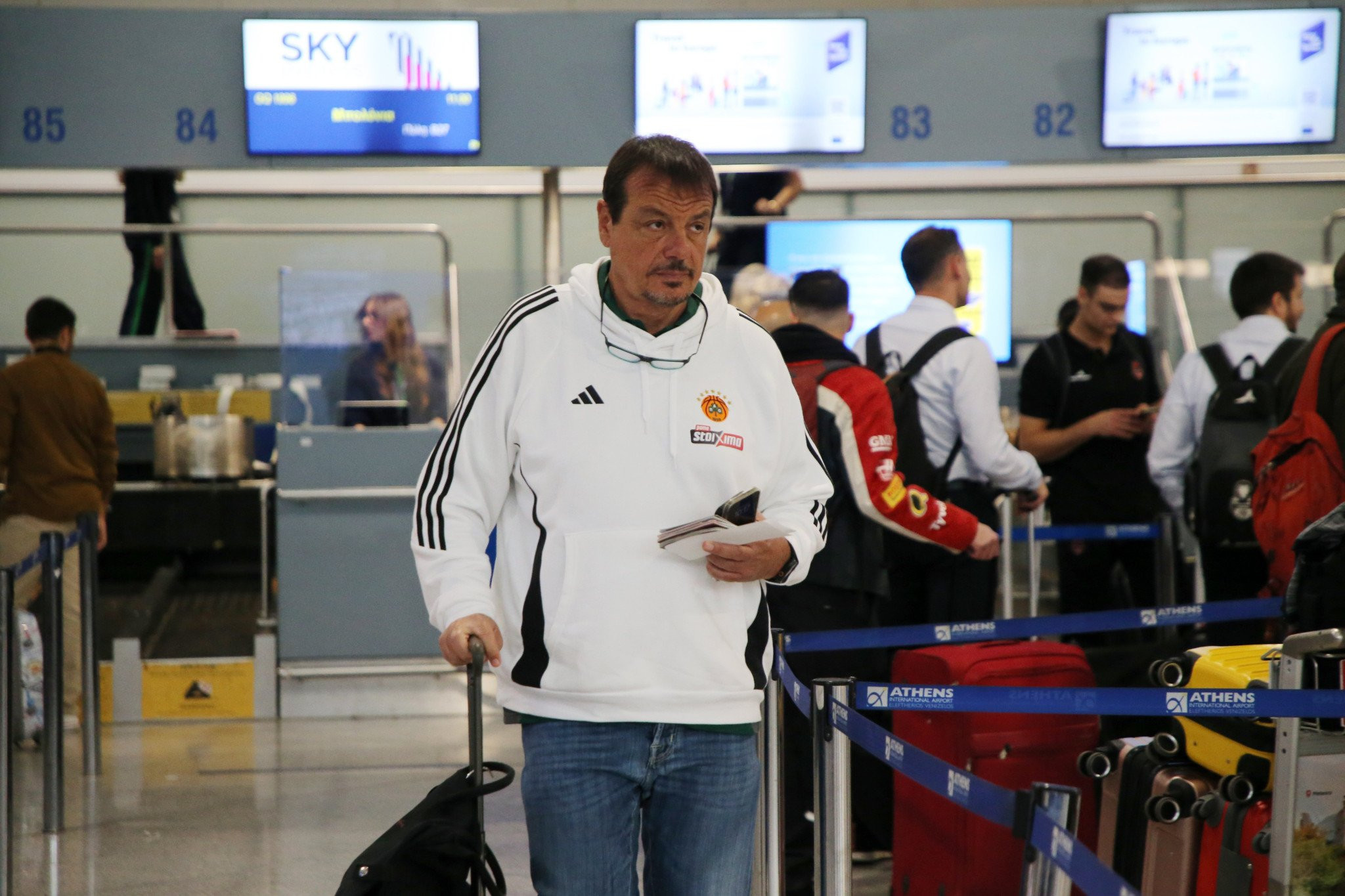 Αταμάν: «Μεγαλύτερο πρόβλημα δεν είναι οι απόντες, αλλά οι παίκτες που ταξιδεύουν και δεν προπονήθηκαν»