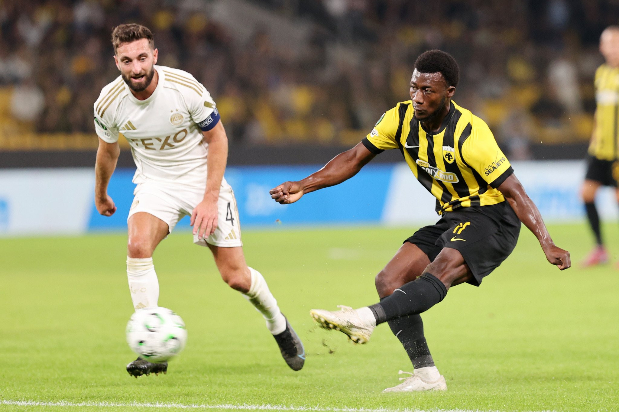 Ο Κοϊτά με διαγώνιο πλασέ το 2-0 για την ΑΕΚ (video)