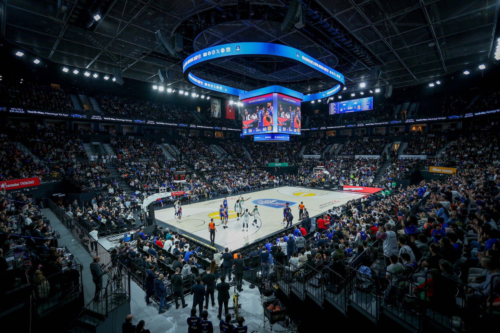 Κατάμεστο το γήπεδο της Εφές στο παιχνίδι με τον Παναθηναϊκό