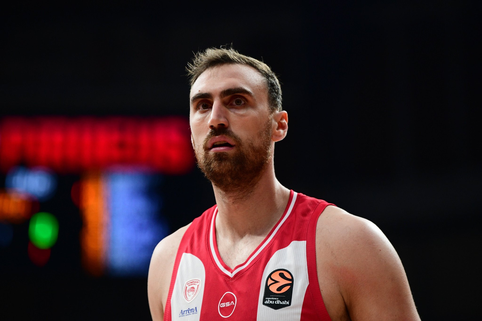 Τι γίνεται αν δεν παίξει ο Μιλουτίνοφ;