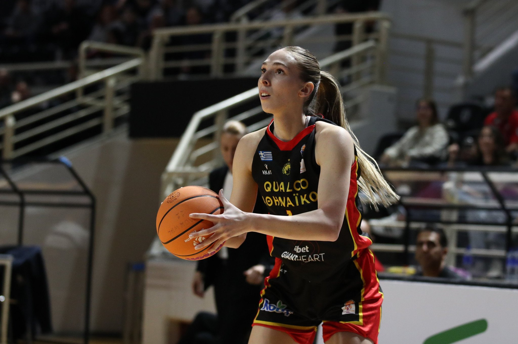 O Αθηναϊκός κατήγγειλε την Μπεσίκτας: «Απεικονίζουν τις αθλήτριές μας ως σερβιτόρες»