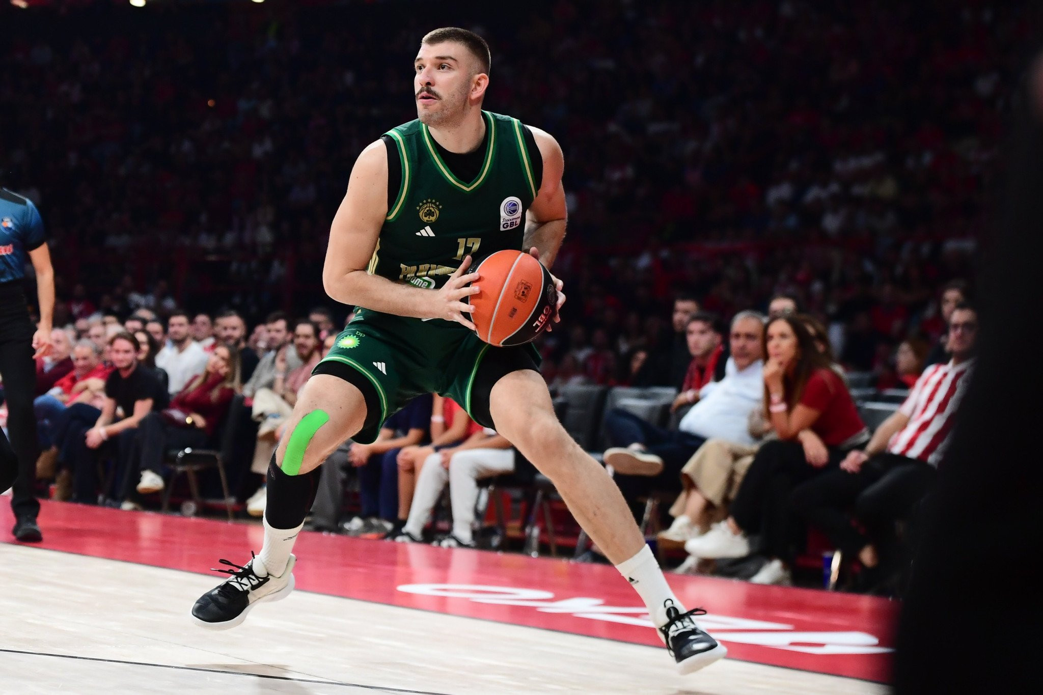 Ο λόγος που ο Αταμάν είπε στον Ρογκαβόπουλο να μπει στον αγώνα, αλλά εκείνος δεν μπήκε!