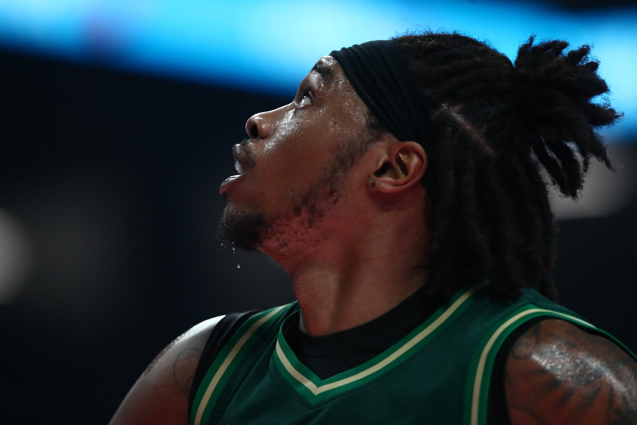 Ο Χολμς ένιωσε ενοχλήσεις και αποχώρησε από τον αγώνα του Παναθηναϊκού στη Ρόδο