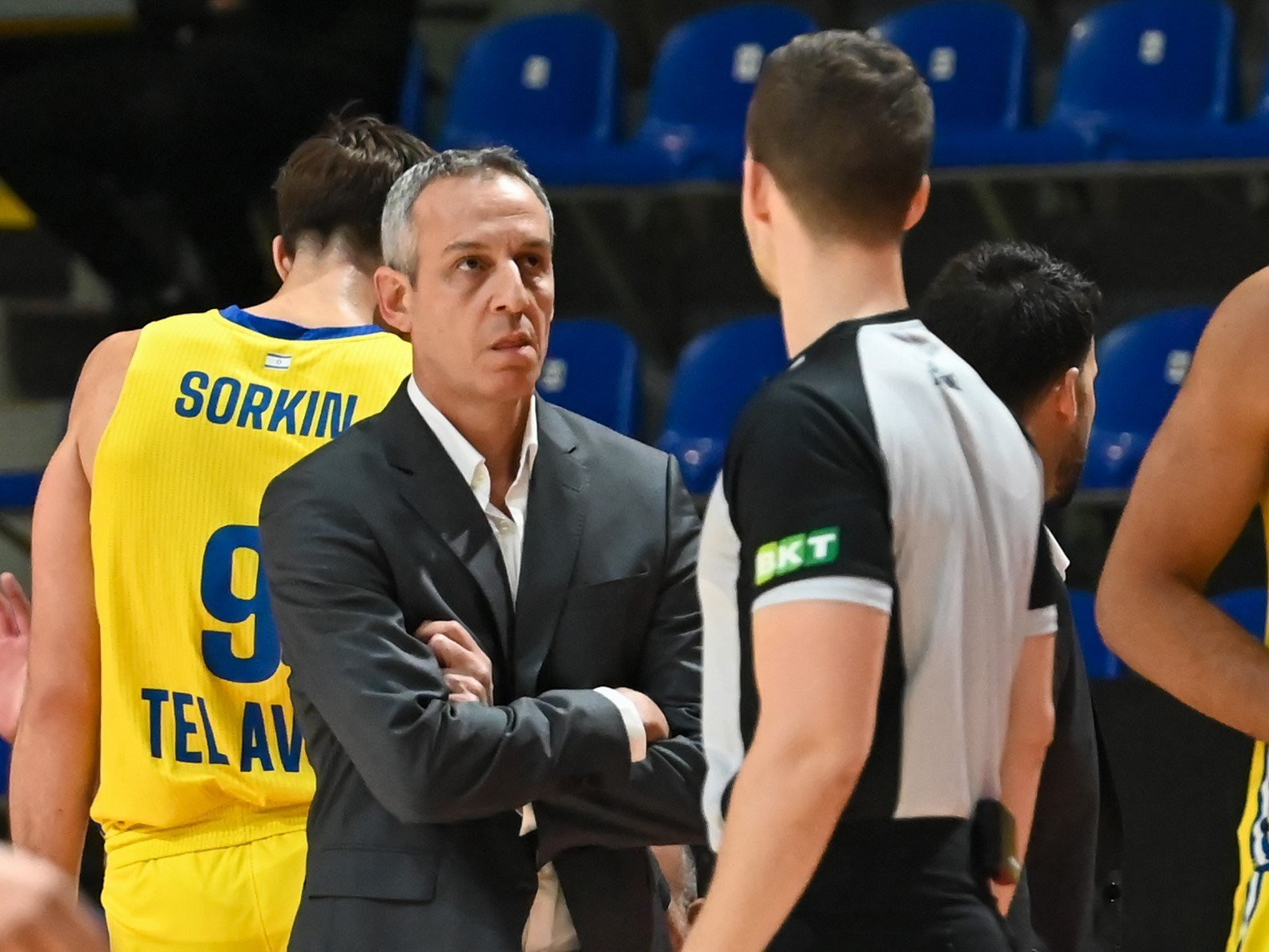 Πρώην διαιτητής ξεκαθαρίζει: «Δεν υπάρχει δικαίωμα για παράπονα – Αν κάποιος έχει λόγο να παραπονεθεί, είναι ο Ολυμπιακός»